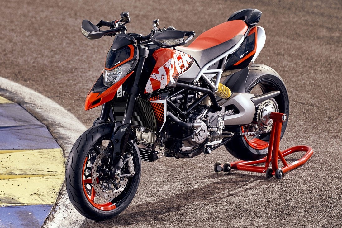 Ra mat Ducati Hypermotard 950 RVE - 114 ma luc, chua co gia ban hinh anh