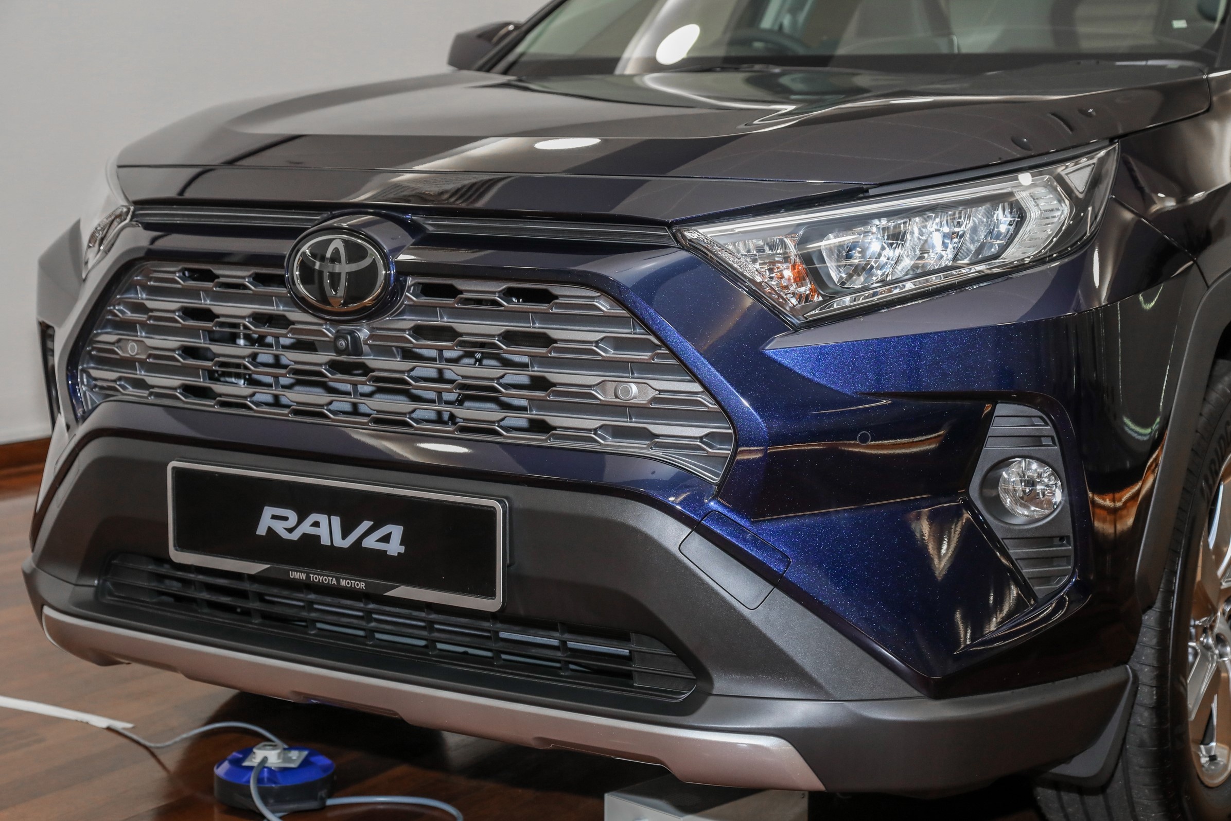 Toyota RAV4 2020 cập bến ĐNÁ - 2 phiên bản,  giá từ 45.959 USD ảnh 3 Toyota RAV4 2020 cap ben DNA - 2 phien ban,  gia tu 45.959 USD anh 3