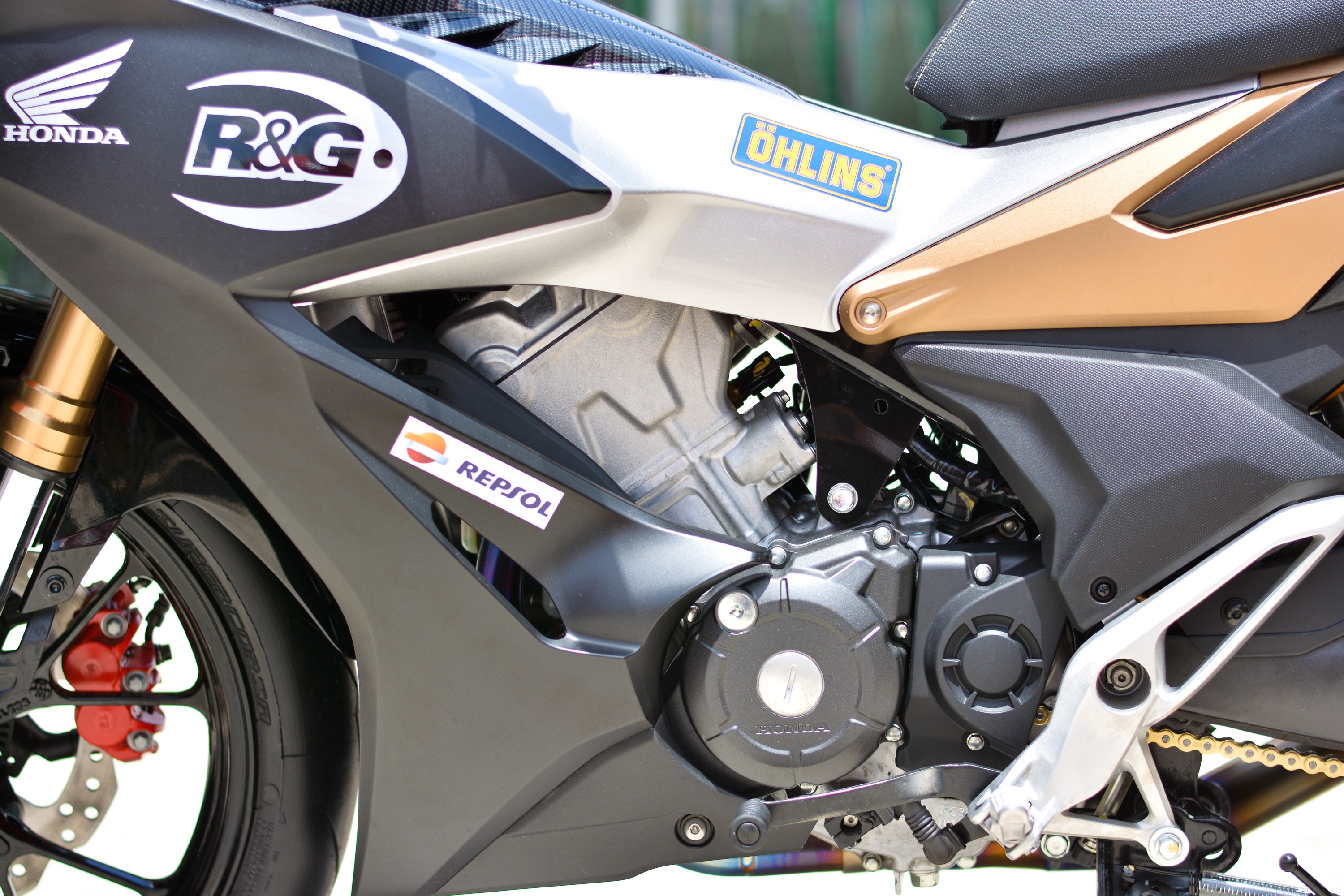 Can canh Honda Winner X voi dan chan Honda CB150R Neo Sport Cafe anh 8