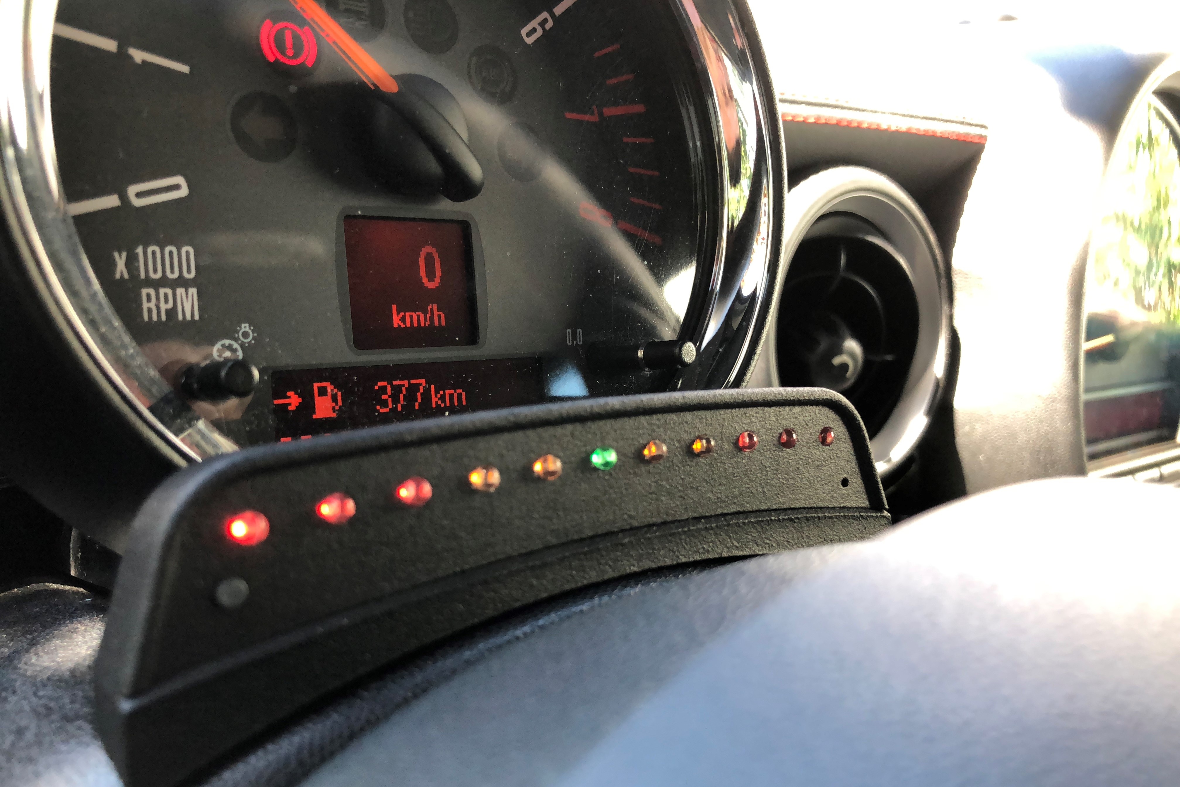 5 phat minh hien dai nhung vo dung tren oto anh 3