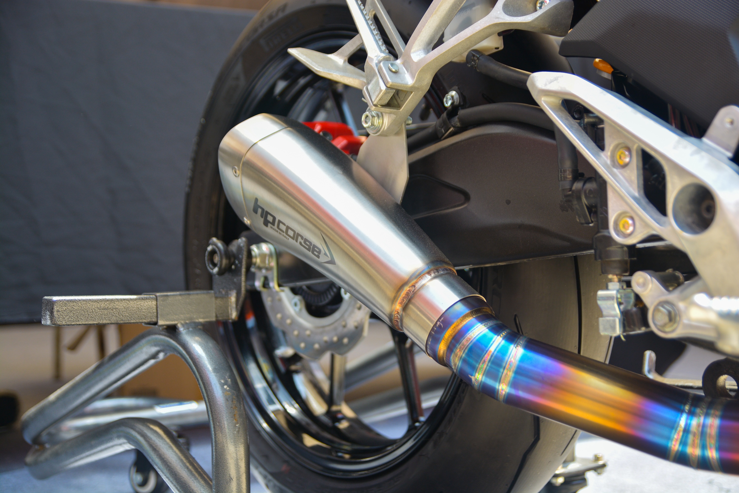 Can canh Honda Winner X voi dan chan Honda CB150R Neo Sport Cafe anh 12