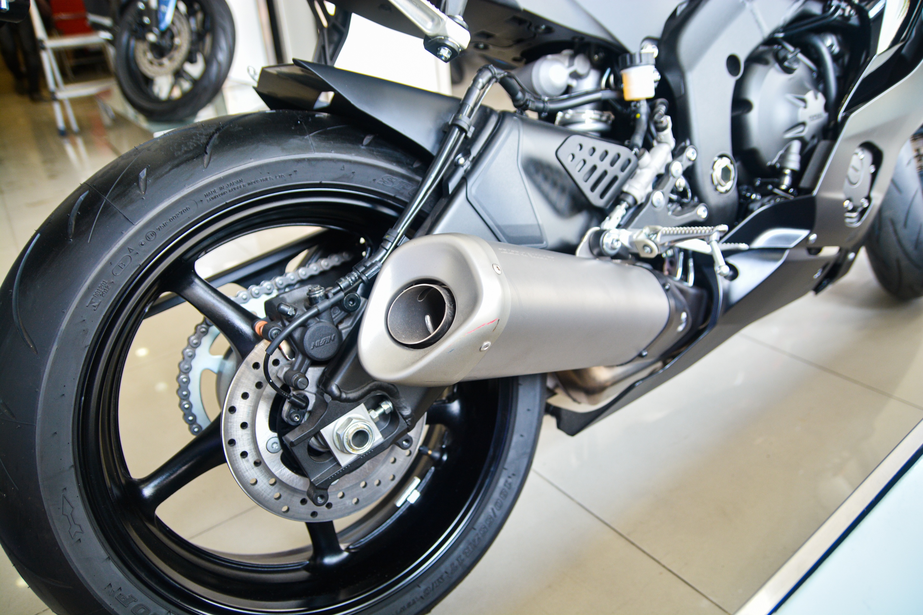 Yamaha YZF-R6 2020 ve VN - 2 phien ban,  gia tu 599 trieu anh 10