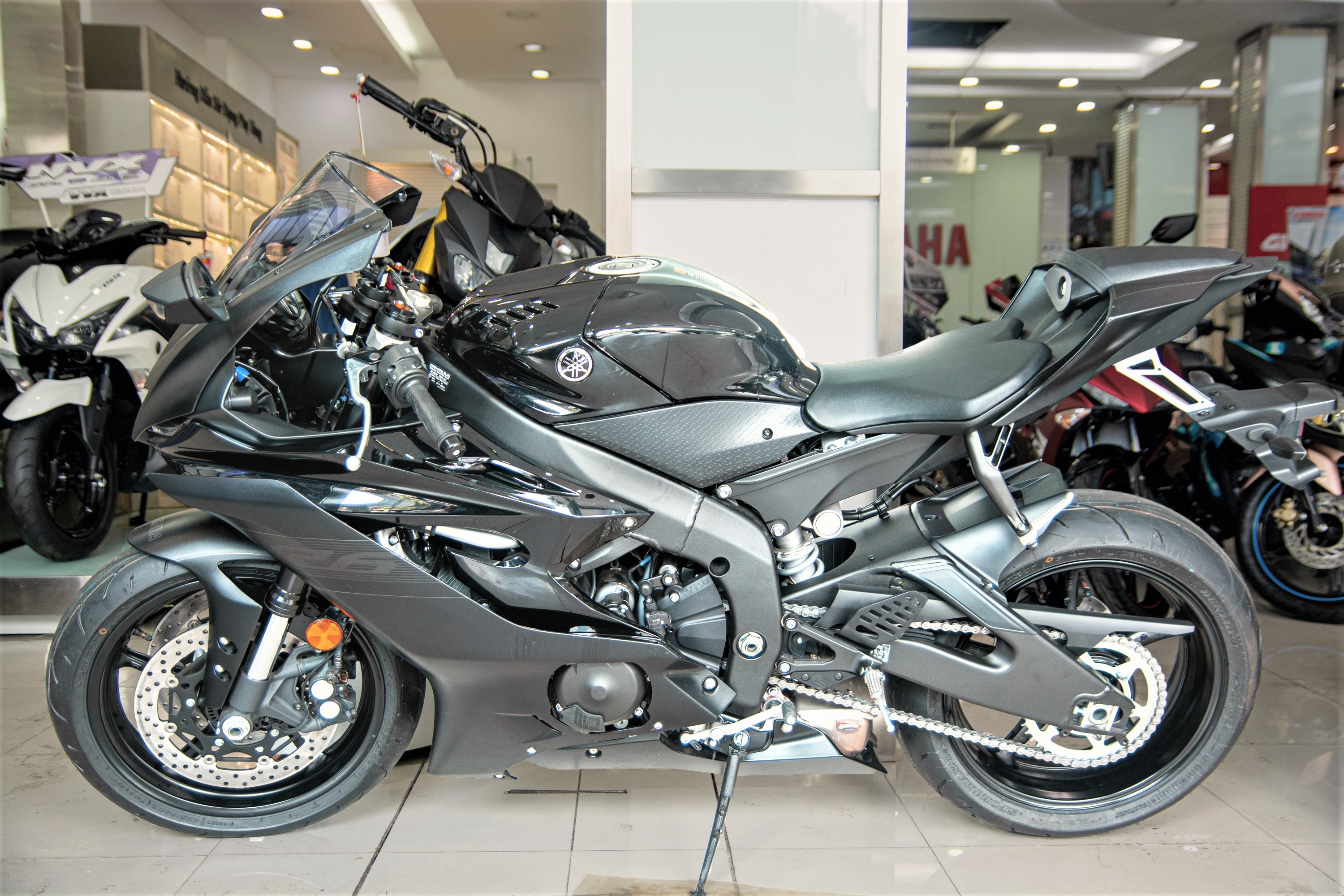 Yamaha YZF-R6 2020 ve VN - nhap khau tu nhan, gia tu 599 trieu hinh anh