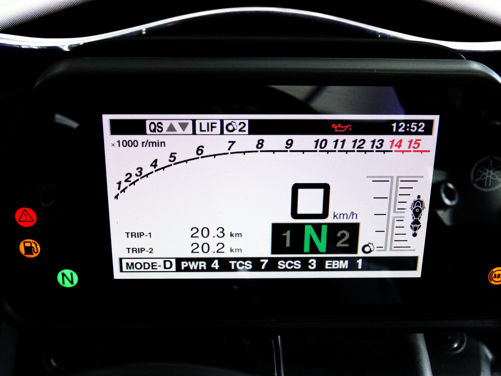 Yamaha YZF-R1 2020 tai VN - doi thu Kawasaki ZX-10R,  gia 729 trieu anh 5