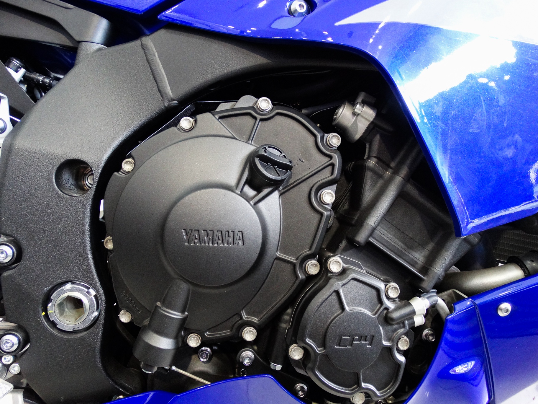 Yamaha YZF-R1 2020 tai VN - doi thu Kawasaki ZX-10R,  gia 729 trieu anh 6