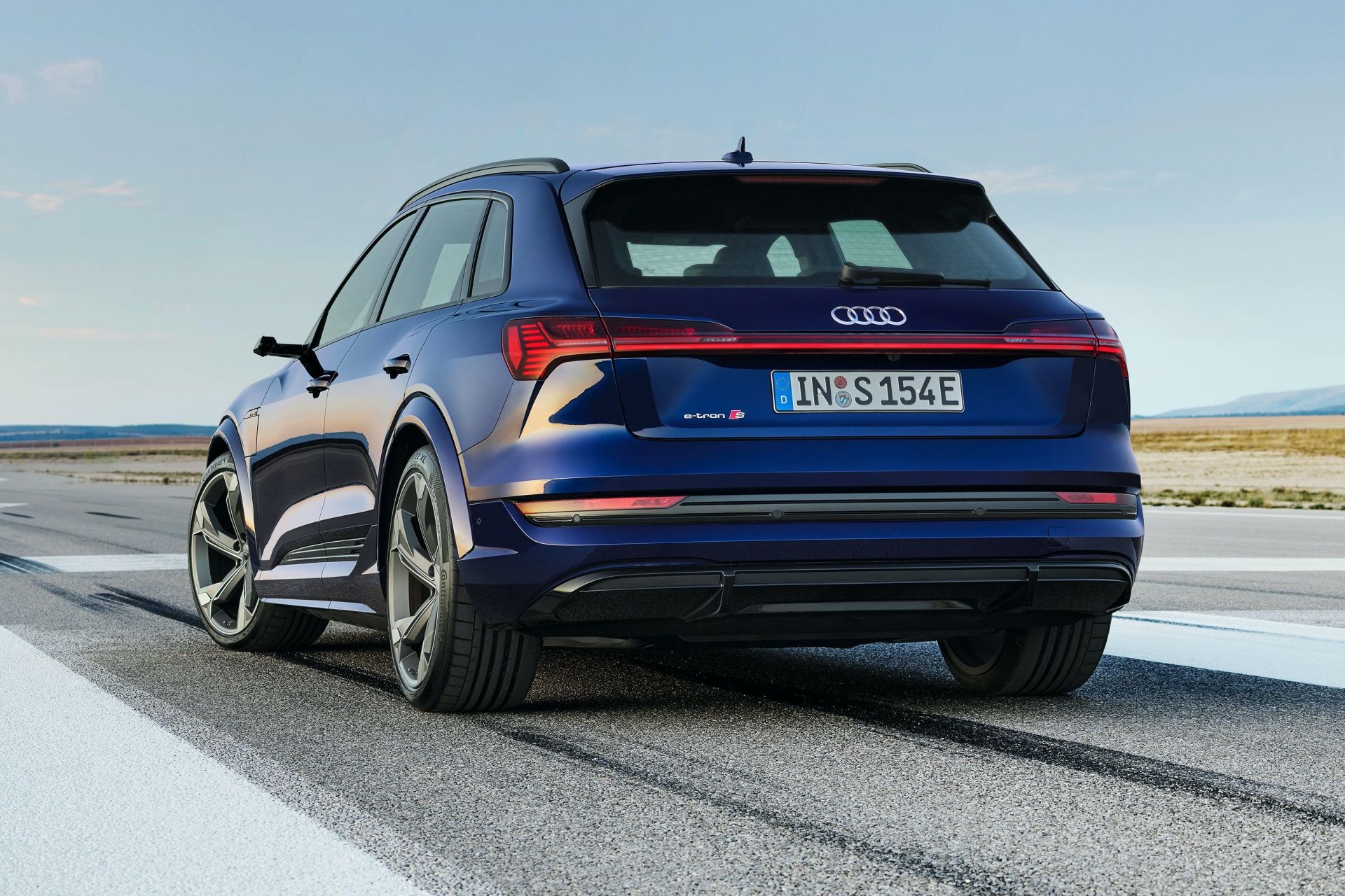 Ra mat Audi e-tron phien ban nang cap suc manh anh 6