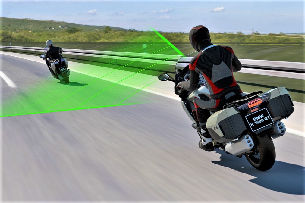 Moto BMW Motorrad sap duoc trang bi kiem soat hanh trinh thich ung hinh anh