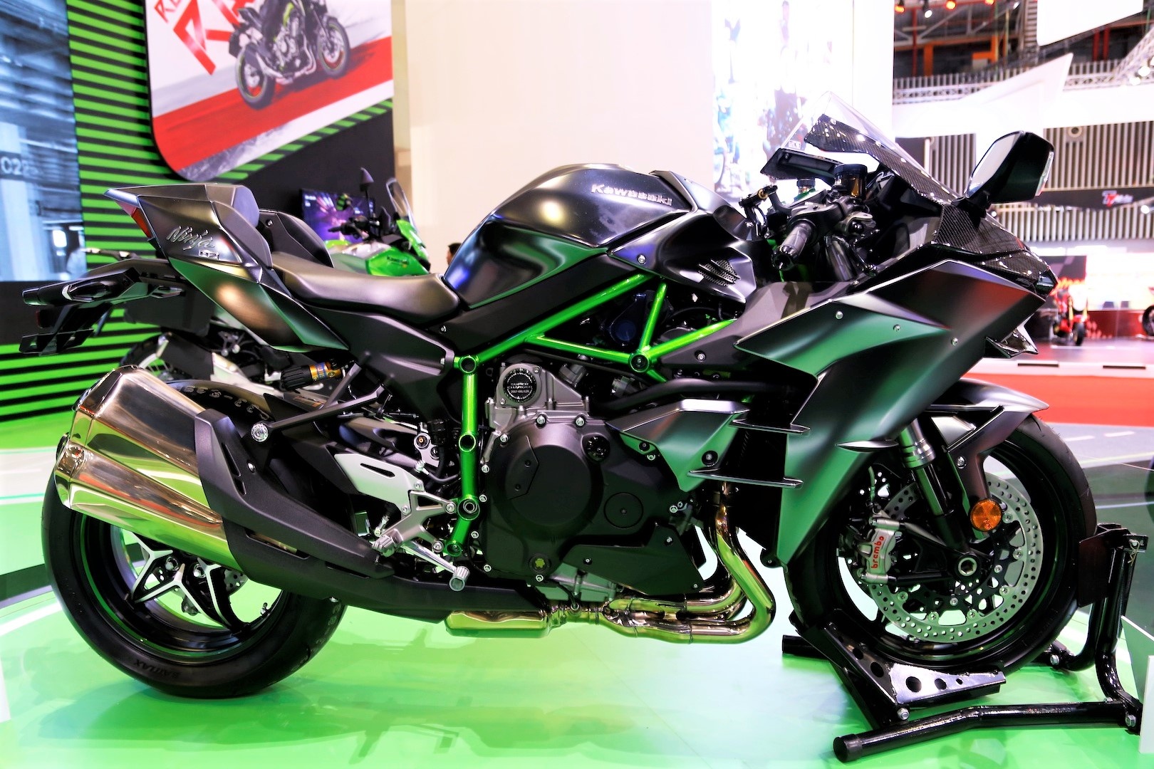 Kawasaki Ninja H2 Carbon 2020 sap ve VN - sieu moto gia tren 1,1 ty hinh anh