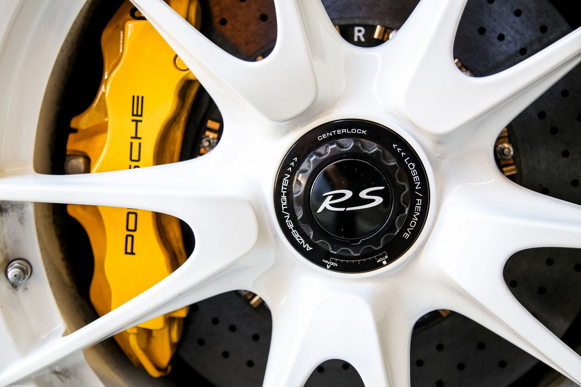 Ngam nhin Porsche 911 GT3 RS 4.0 2011 phien ban gioi han dac biet anh 20