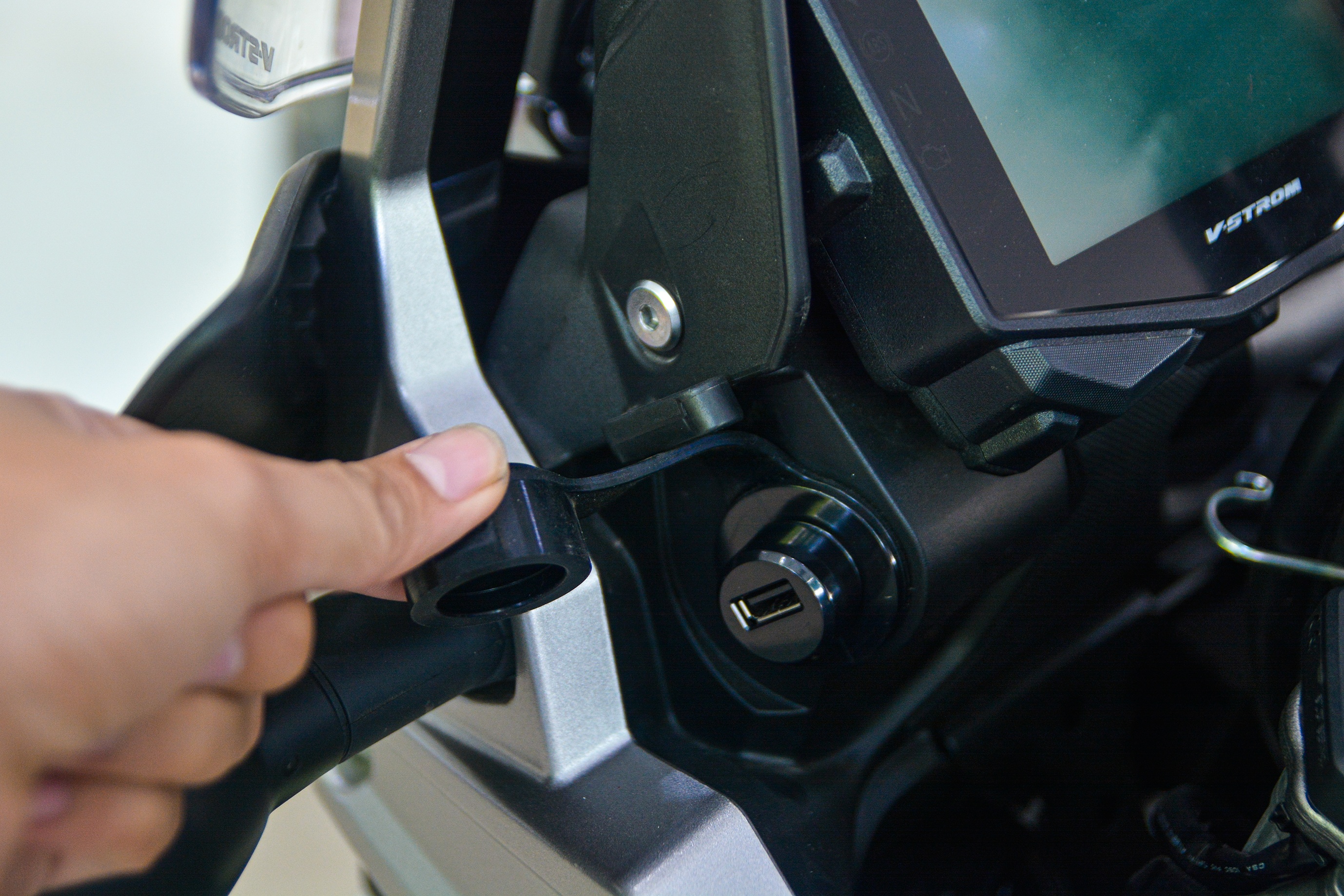 Suzuki V-Strom 1050 ve VN - moto adventure gia 419 trieu anh 7