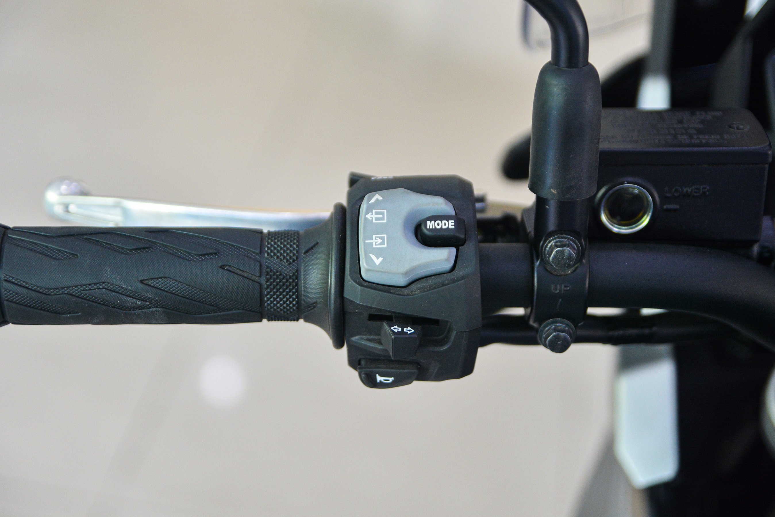 Suzuki V-Strom 1050 ve VN - moto adventure gia 419 trieu anh 10