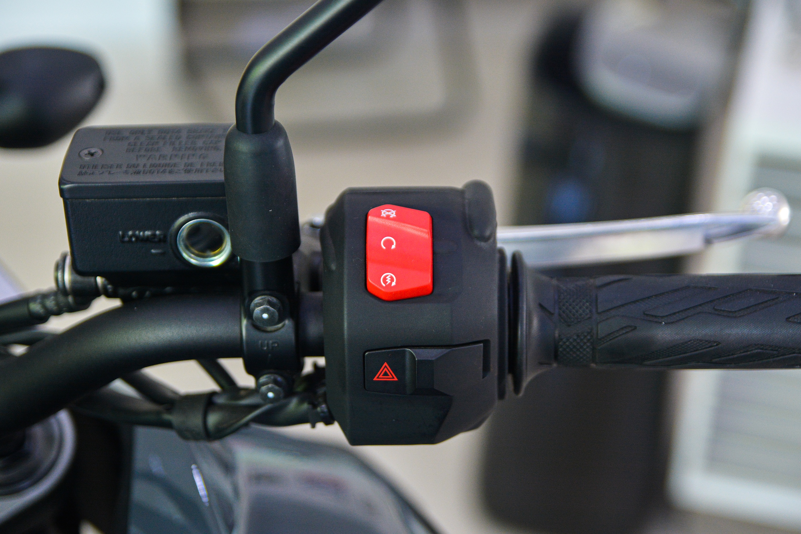 Suzuki V-Strom 1050 ve VN - moto adventure gia 419 trieu anh 11