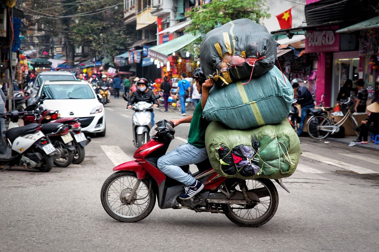 Thi thử câu hỏi điểm liệt bằng lái ôtô hạng B2 (Phần 3) ảnh 9 Thi thu cau hoi diem liet bang lai oto hang B2 (Phan 3) anh 9