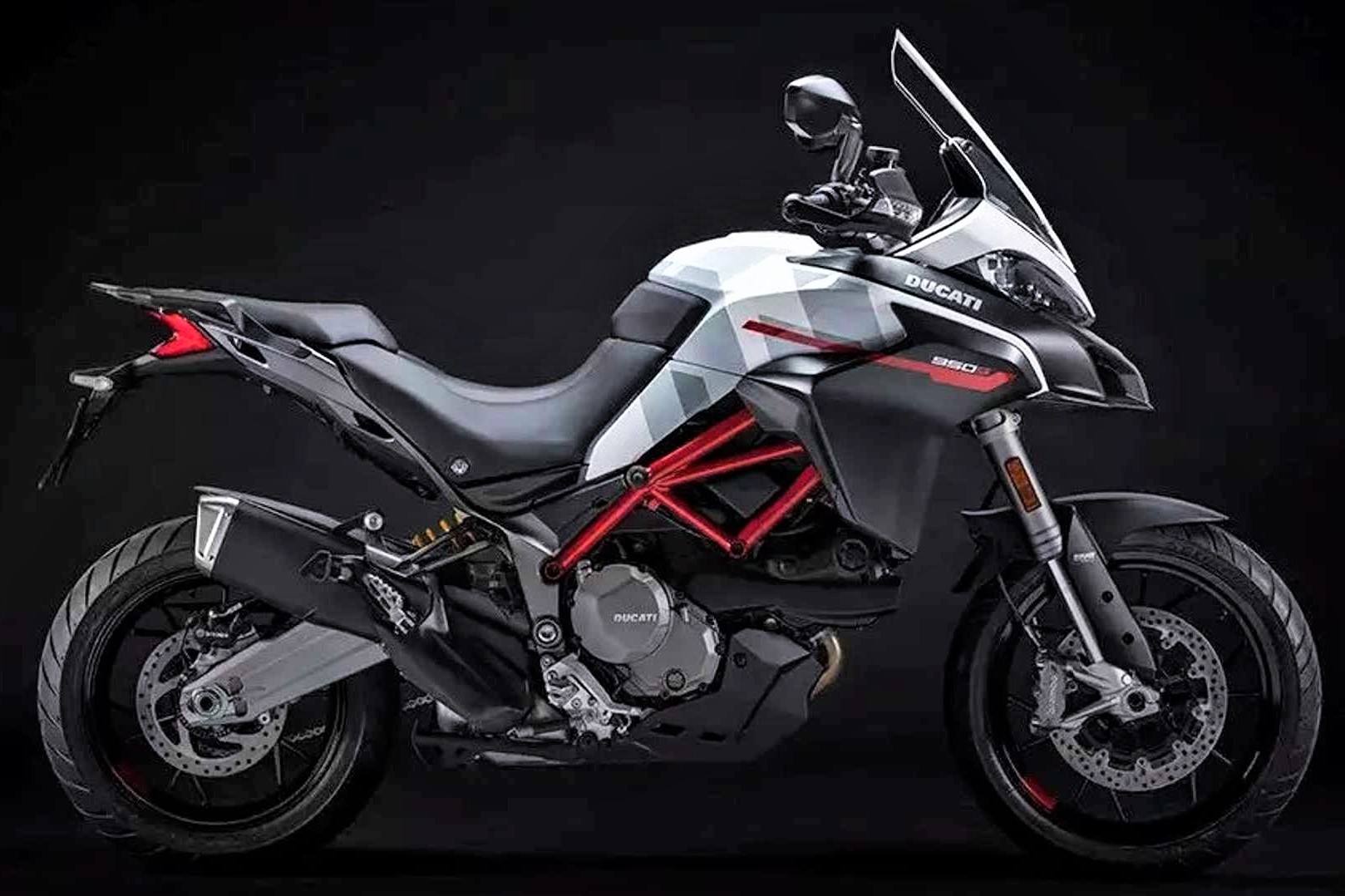 Ducati Multistrada 950 S ra mat phien ban moi lay cam hung tu MotoGP hinh anh