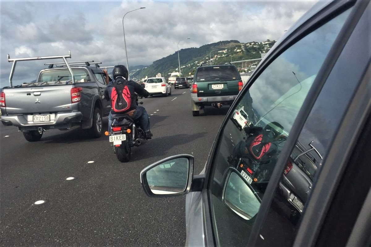 Thi thu cau hoi diem liet bang lai oto hang B2 anh 1