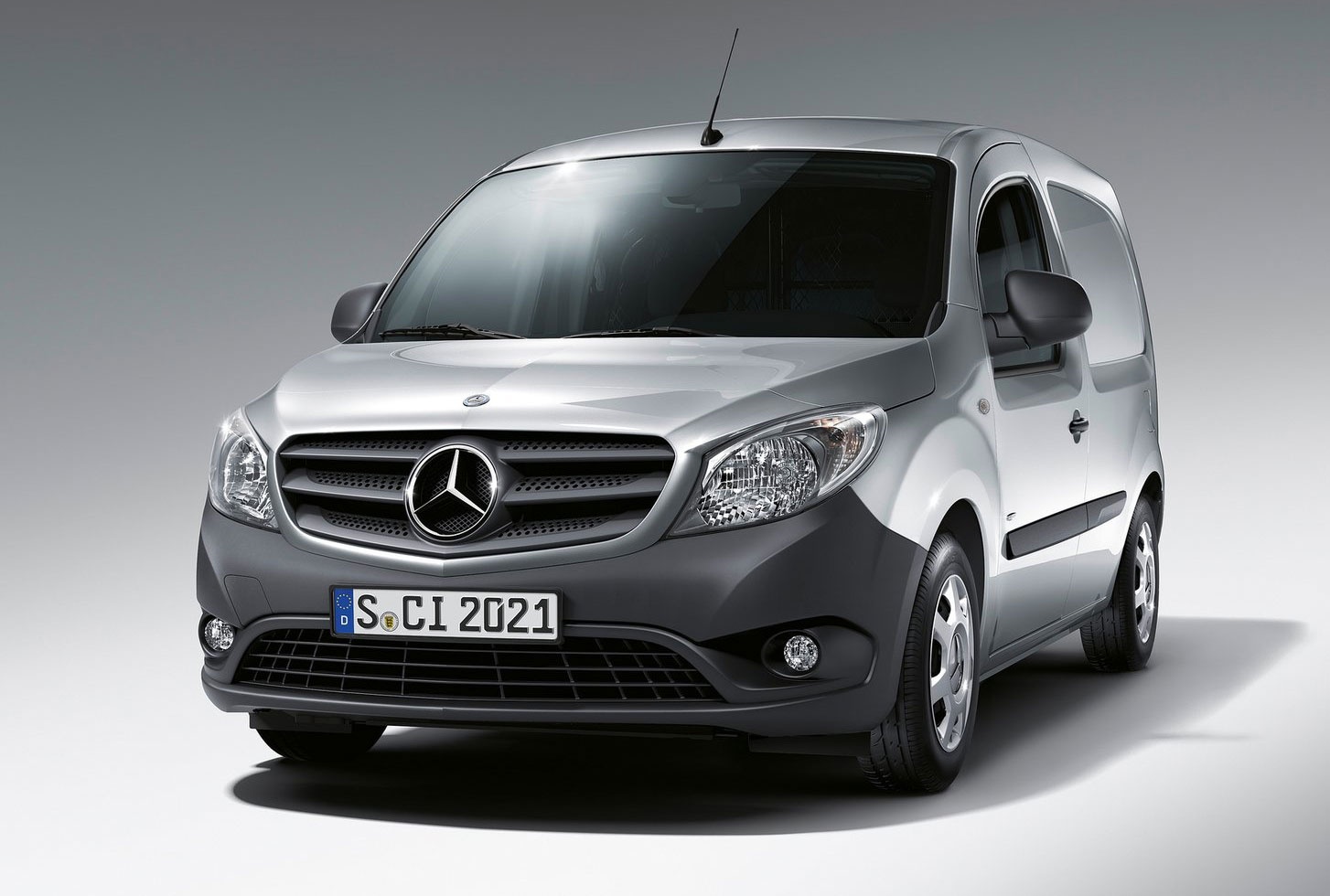 Mercedes-Benz sắp ra mắt dòng xe mới ảnh 2 Mercedes-Benz sap ra mat dong xe moi anh 2