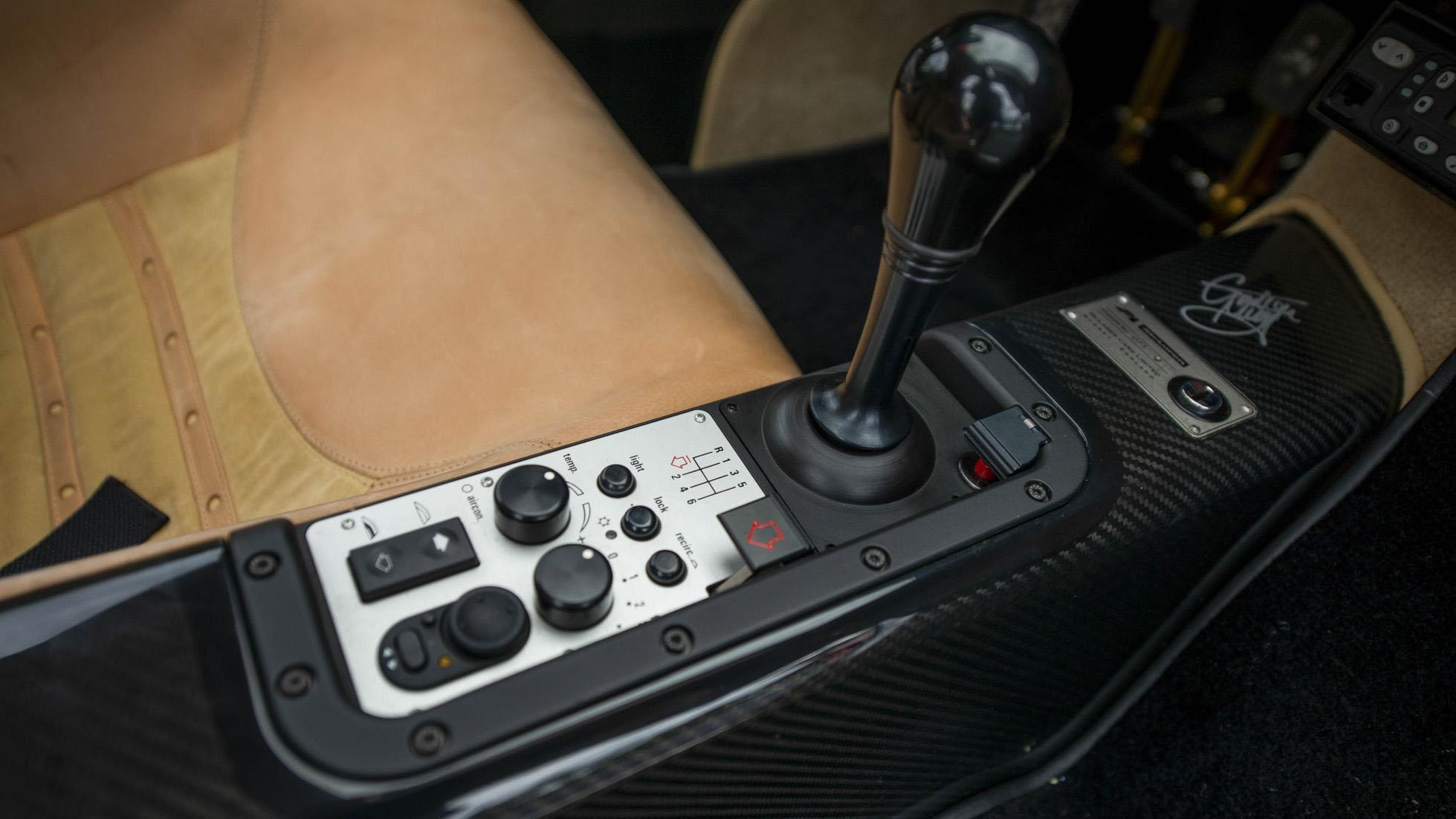 Nhung mau oto co vi tri nut khoi dong an tuong nhat anh 3