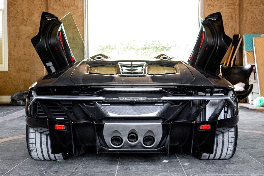 Hàng hiếm Lamborghini Centenario Roadster 2017 rao bán giá triệu USD ảnh 4 Hang hiem Lamborghini Centenario Roadster 2017 rao ban gia trieu USD anh 4