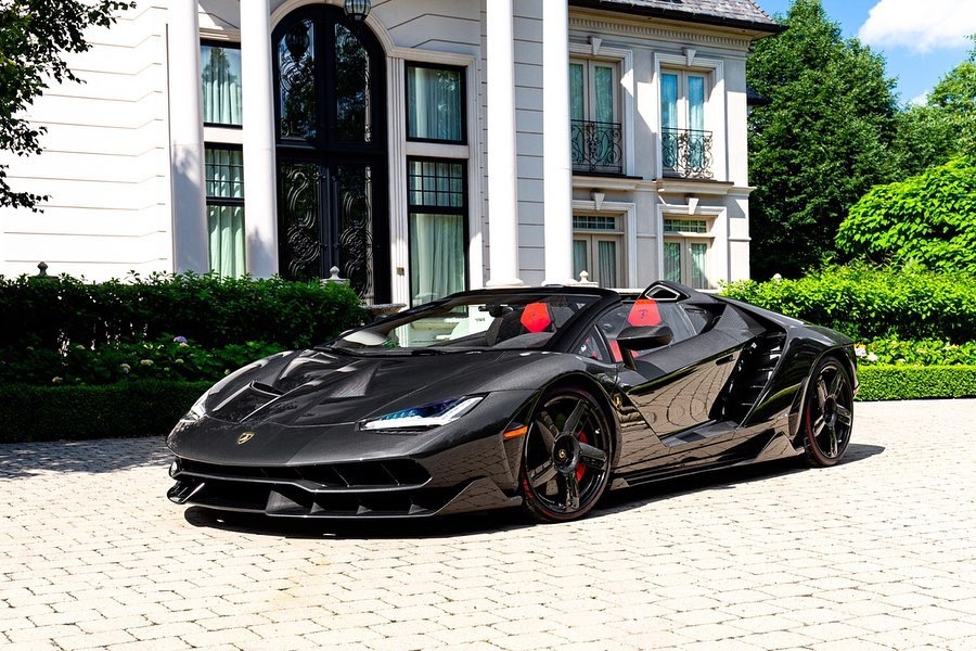 Hàng hiếm Lamborghini Centenario Roadster 2017 rao bán giá triệu USD ảnh 1 Hang hiem Lamborghini Centenario Roadster 2017 rao ban gia trieu USD anh 1