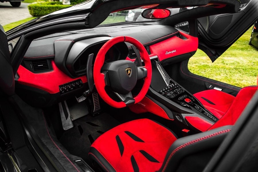 Hàng hiếm Lamborghini Centenario Roadster 2017 rao bán giá triệu USD ảnh 5 Hang hiem Lamborghini Centenario Roadster 2017 rao ban gia trieu USD anh 5