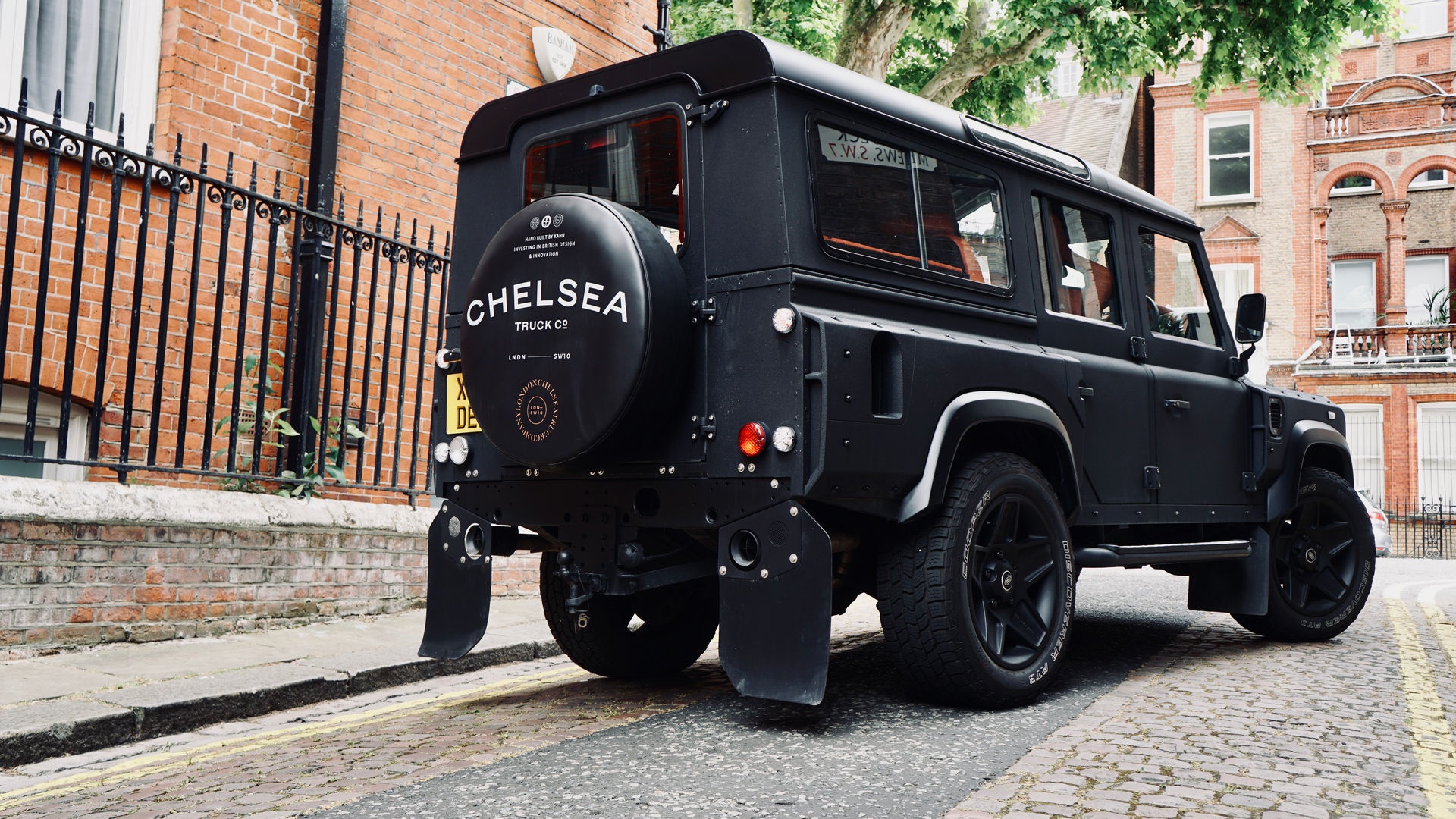 Land Rover Defender lan banh 40.925 km rao ban 65.000 USD anh 3