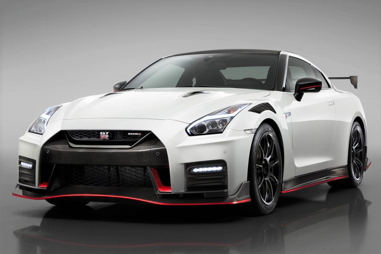 Nissan GT-R the he moi se doi dong co, co the la hybrid? hinh anh