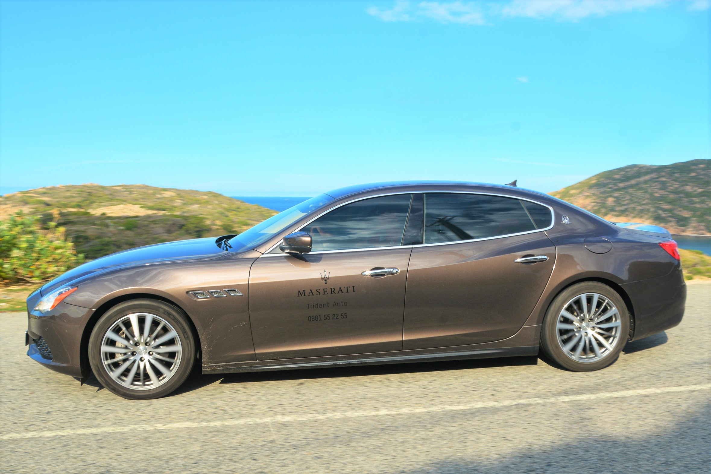 Chi tiet Maserati Quattroporte - sedan hang sang gia tu 7,7 ty dong hinh anh