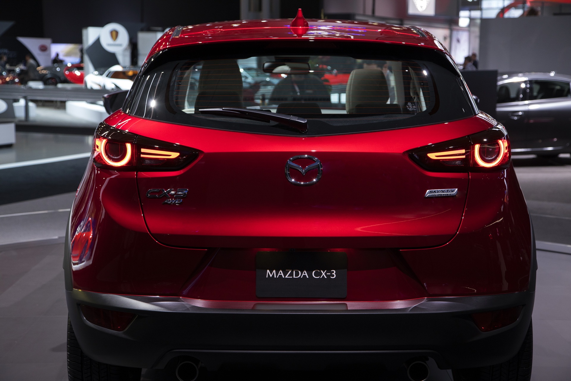 Mo ban Mazda CX-3 2021 - 2 phien ban,  gia tu 20.640 USD anh 3