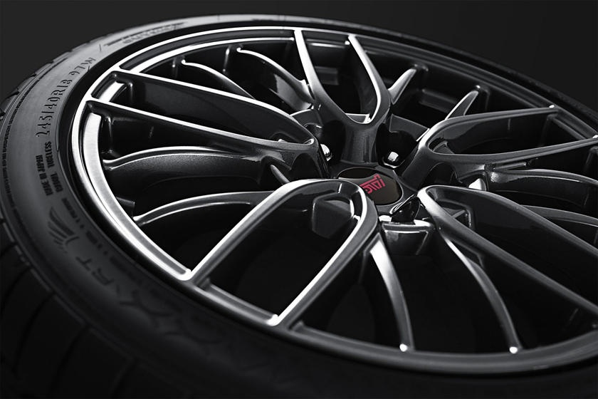 Ra mat Subaru WRX Club Spec - nang cap trang bi,  gioi han 150 xe anh 2