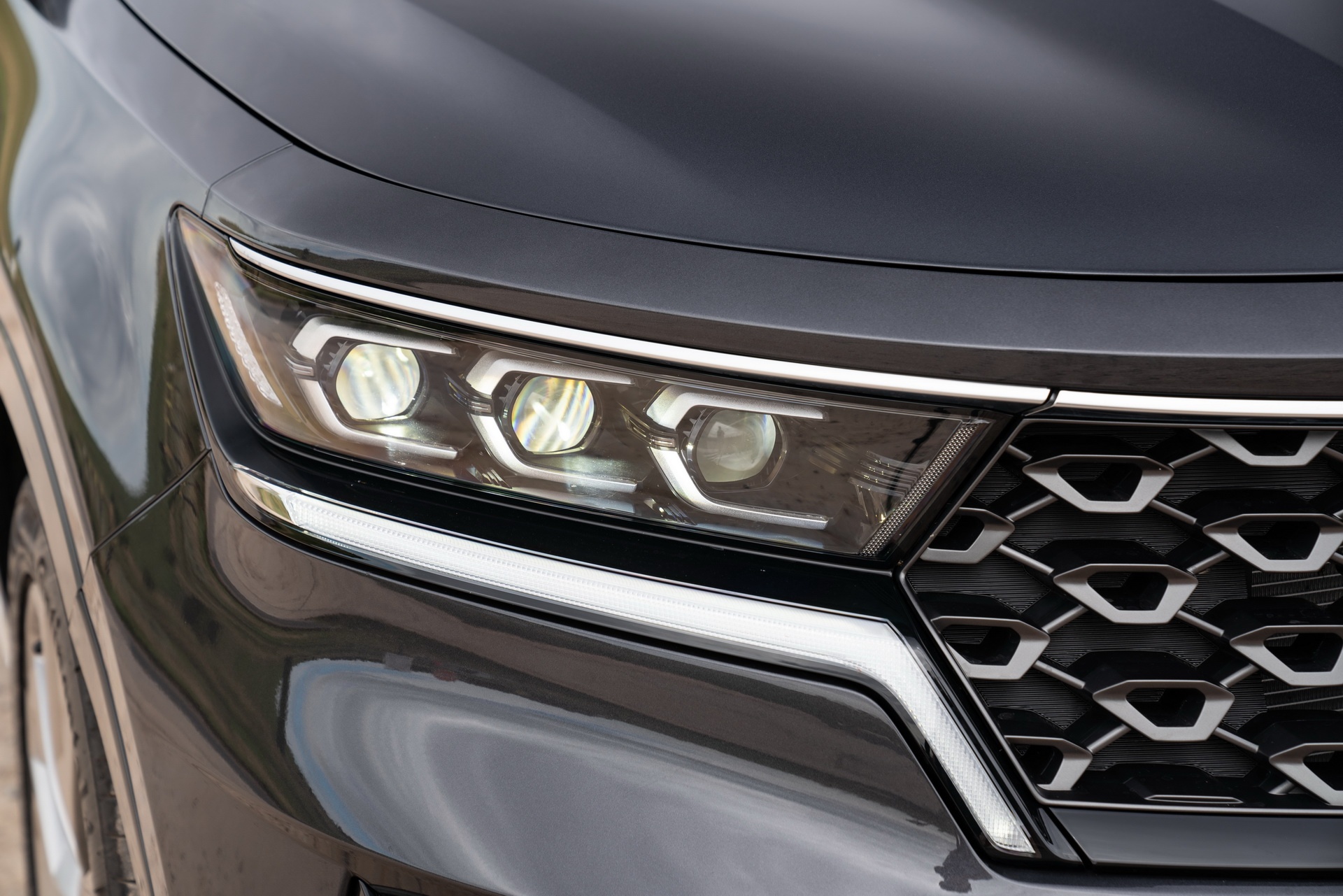 Kia Sorento 2021 mở bán tại châu Âu,  dự kiến về VN trong năm nay ảnh 3 Kia Sorento 2021 mo ban tai chau Au,  du kien ve VN trong nam nay anh 3