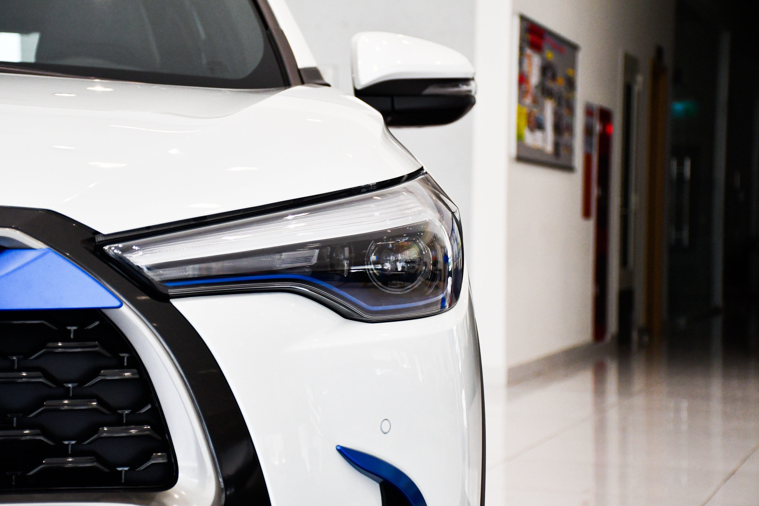 Chi tiet Corolla Cross 1.8HV,  SUV duoi 1 ty trang bi dong co hybrid anh 3