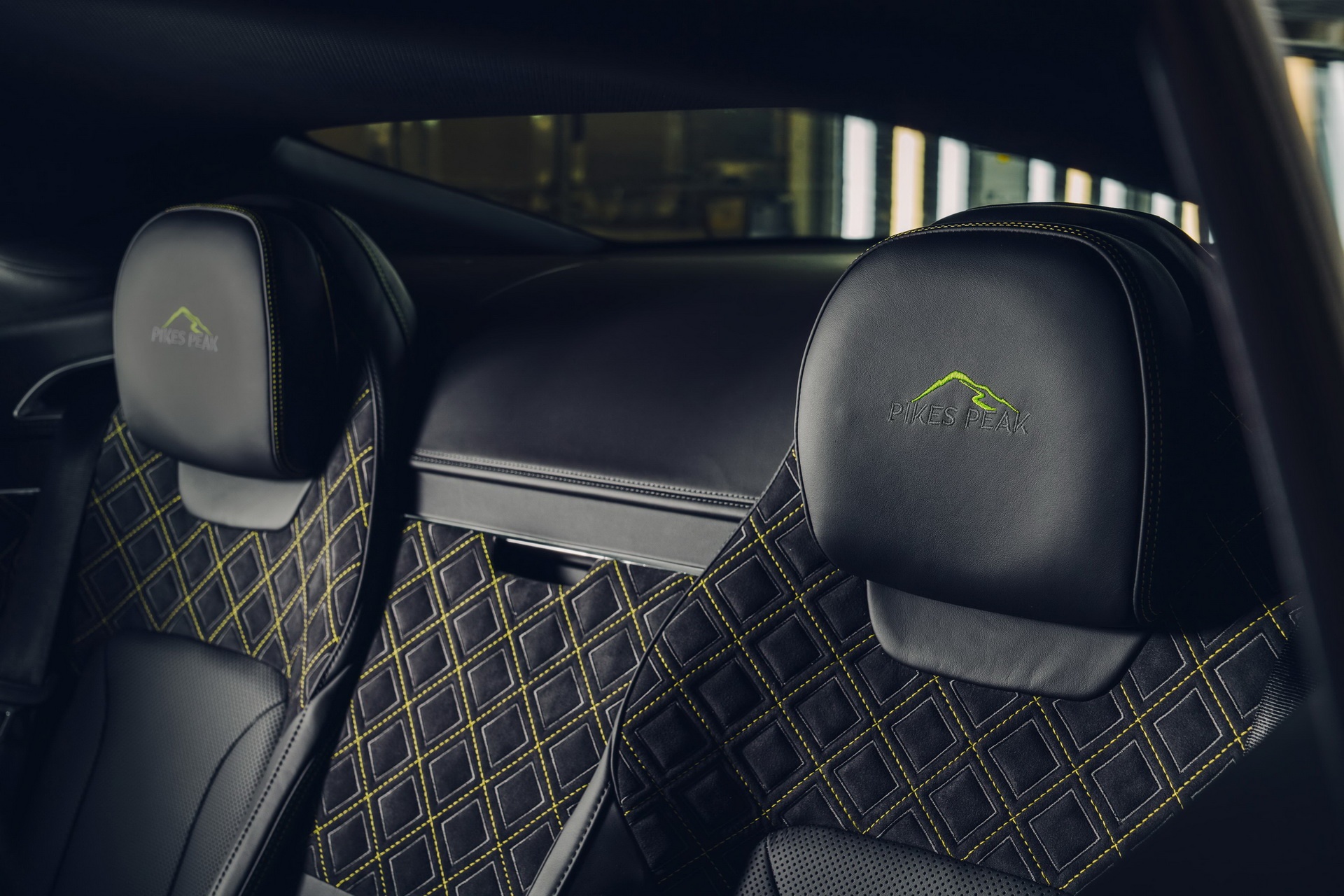 Bentley Continental GT có thêm phiên bản đặc biệt,  giới hạn 15 chiếc ảnh 4 Bentley Continental GT co them phien ban dac biet,  gioi han 15 chiec anh 4