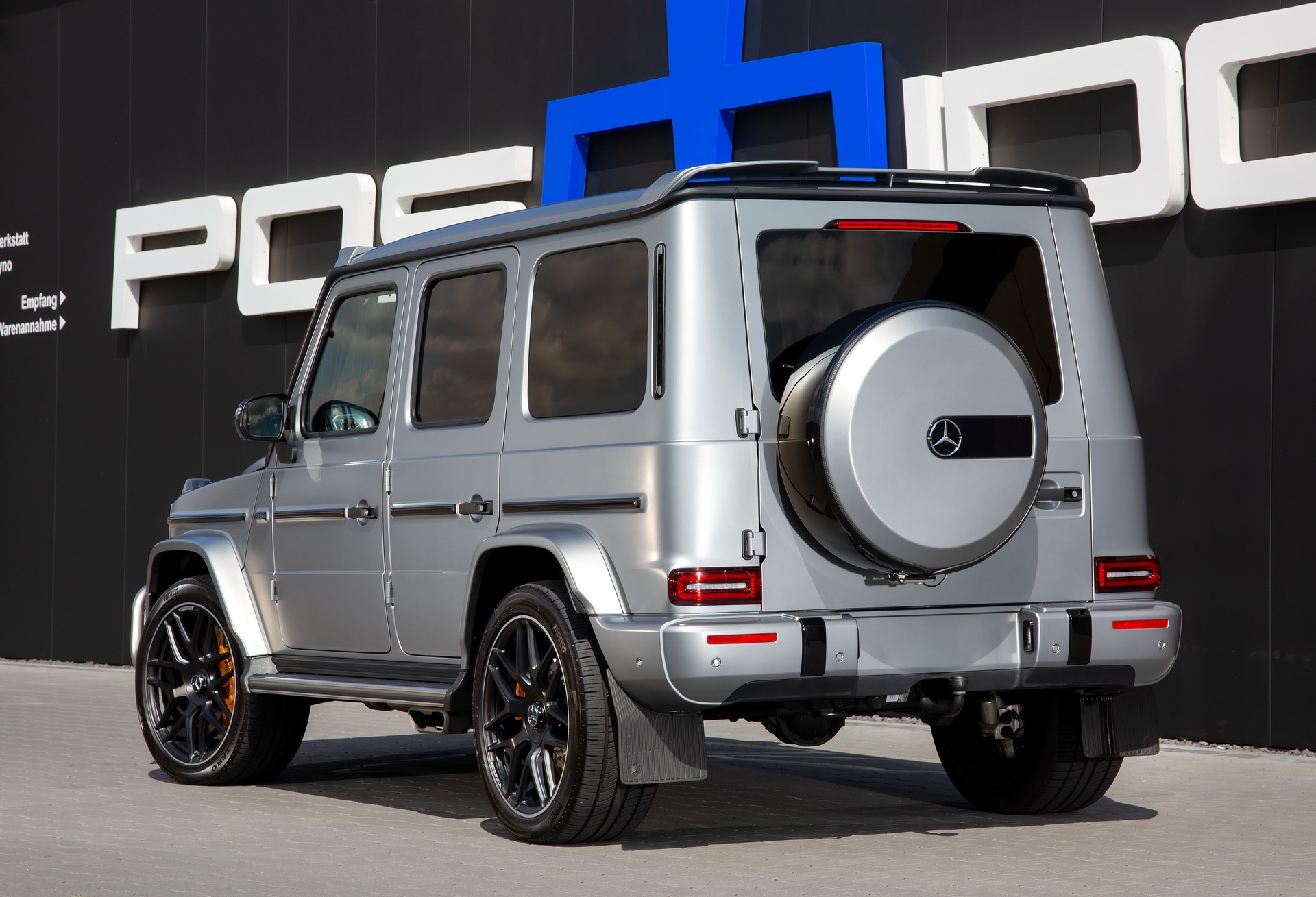 Mercedes-AMG G63 với gói độ mạnh gần bằng Bugatti Veyron ảnh 3 Mercedes-AMG G63 voi goi do manh gan bang Bugatti Veyron anh 3