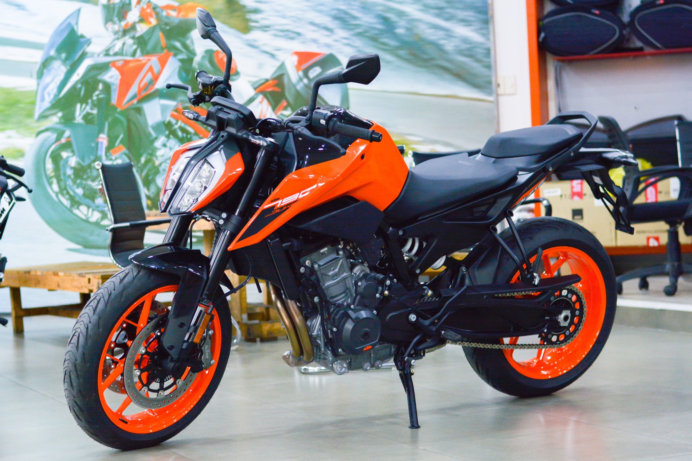 KTM 790 Duke ra mat VN - 103 ma luc,  gia duoi 350 trieu anh 1
