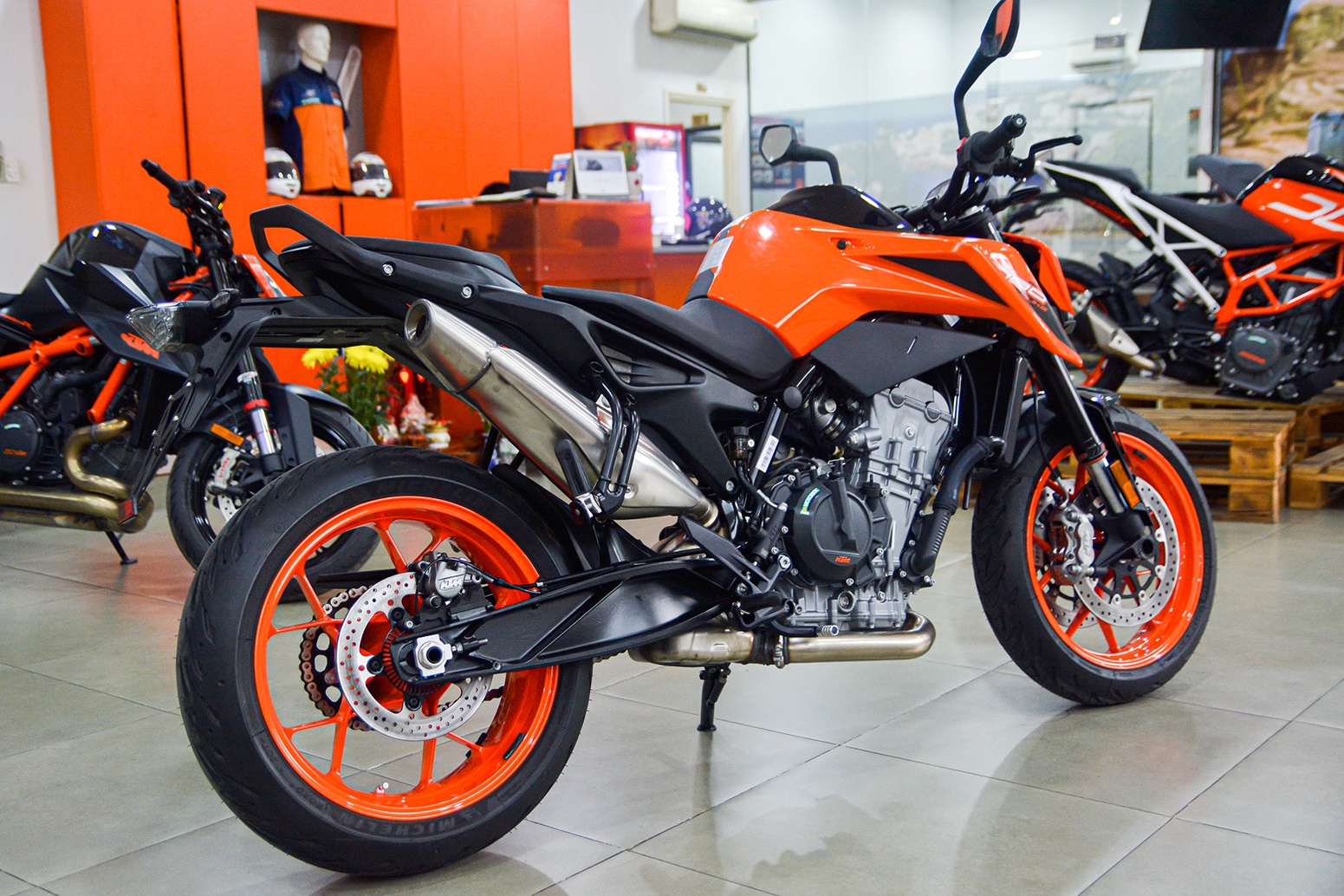 KTM 790 Duke ra mat VN - 103 ma luc,  gia duoi 350 trieu anh 16