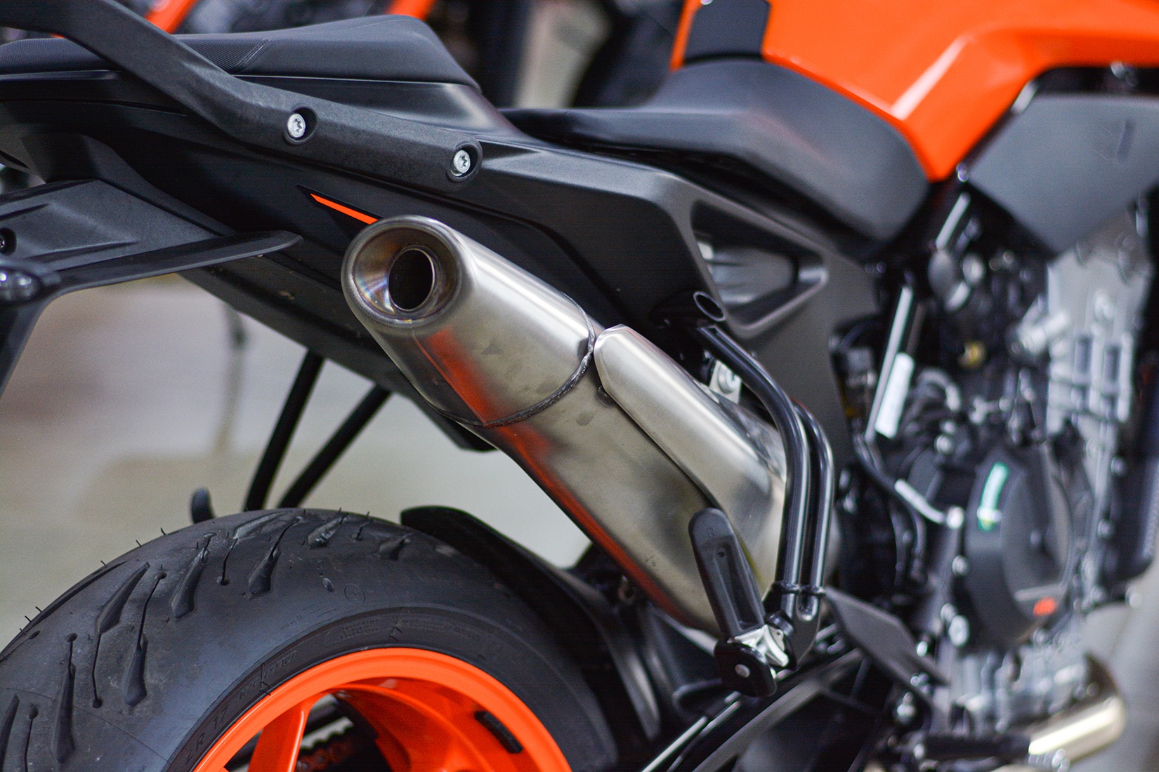 KTM 790 Duke ra mat VN - 103 ma luc,  gia duoi 350 trieu anh 12