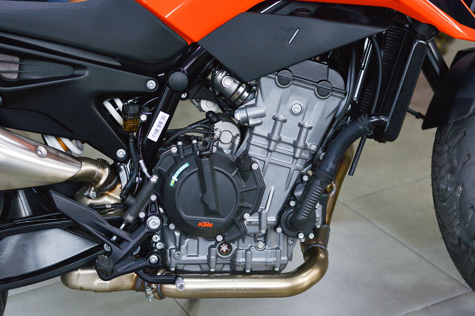 KTM 790 Duke ra mat VN - 103 ma luc,  gia duoi 350 trieu anh 14