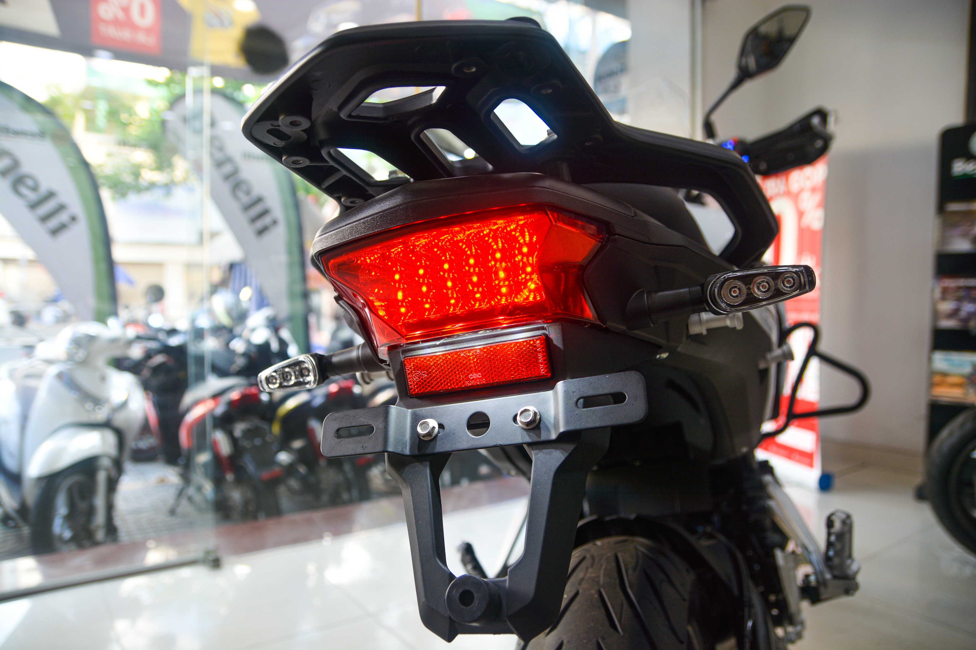 Chi tiet Benelli TRK 502 2020 tai VN anh 14