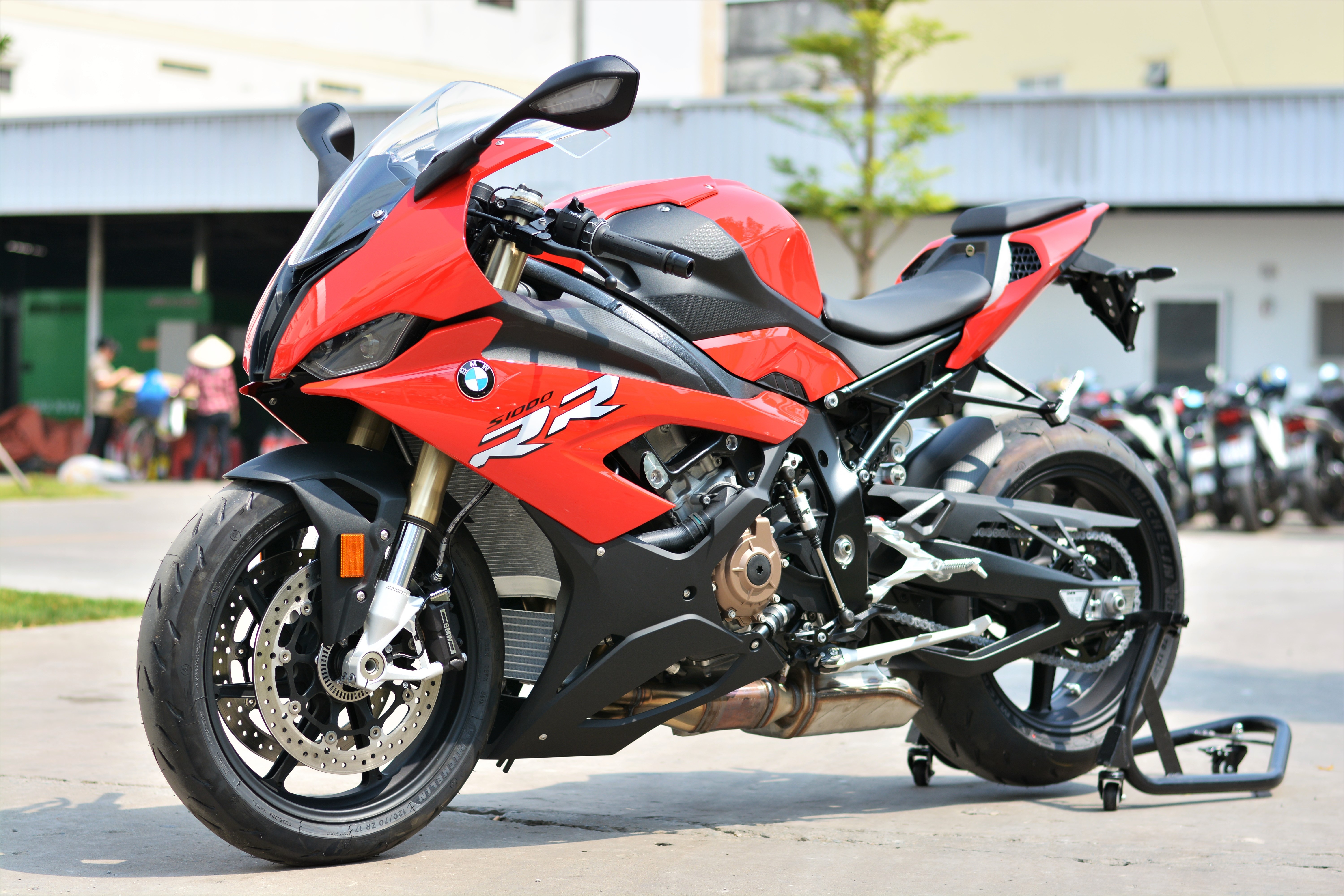 BMW Motorrad ra mat sen xe khong can xit boi tron anh 2