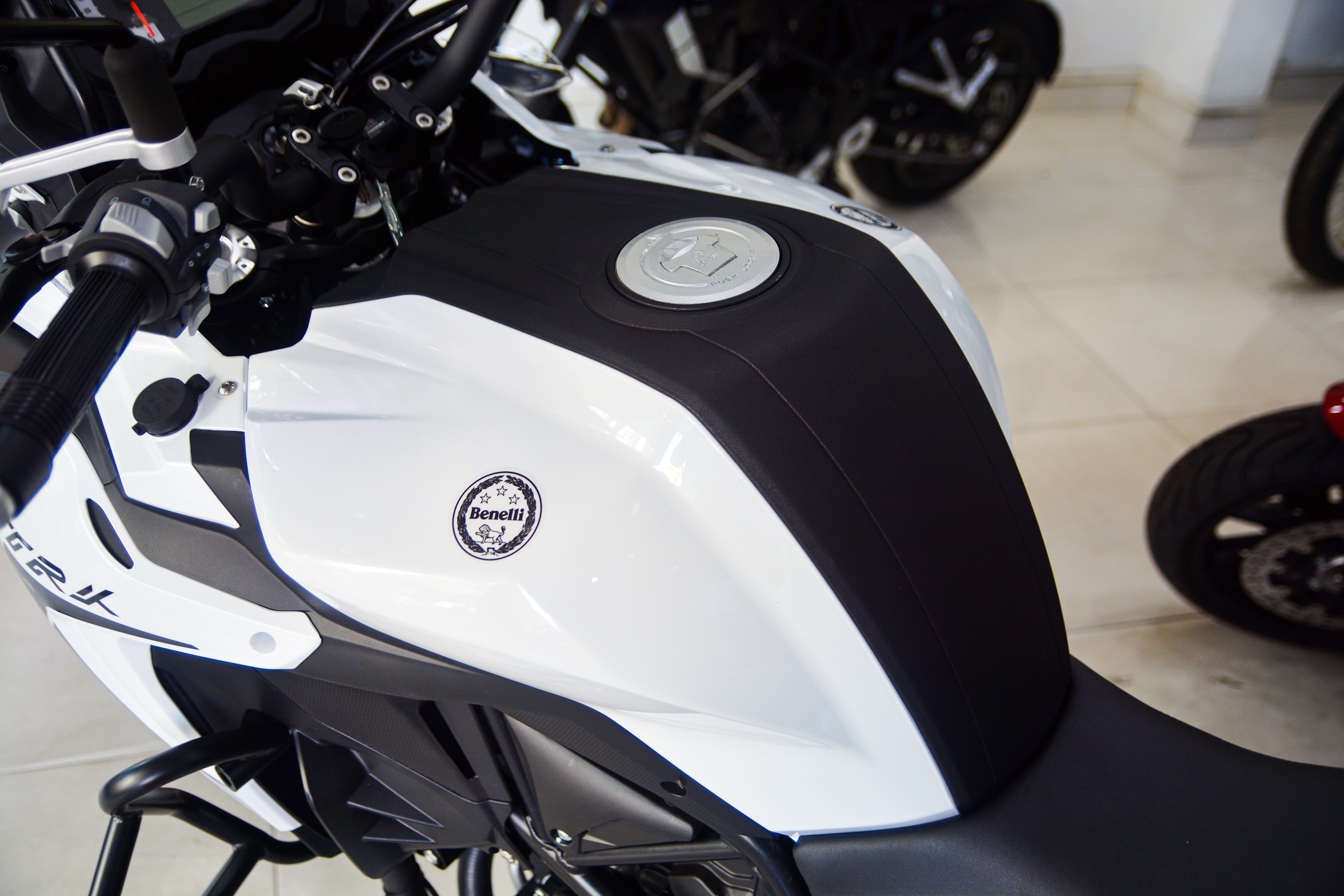 Chi tiet Benelli TRK 502 2020 tai VN anh 9