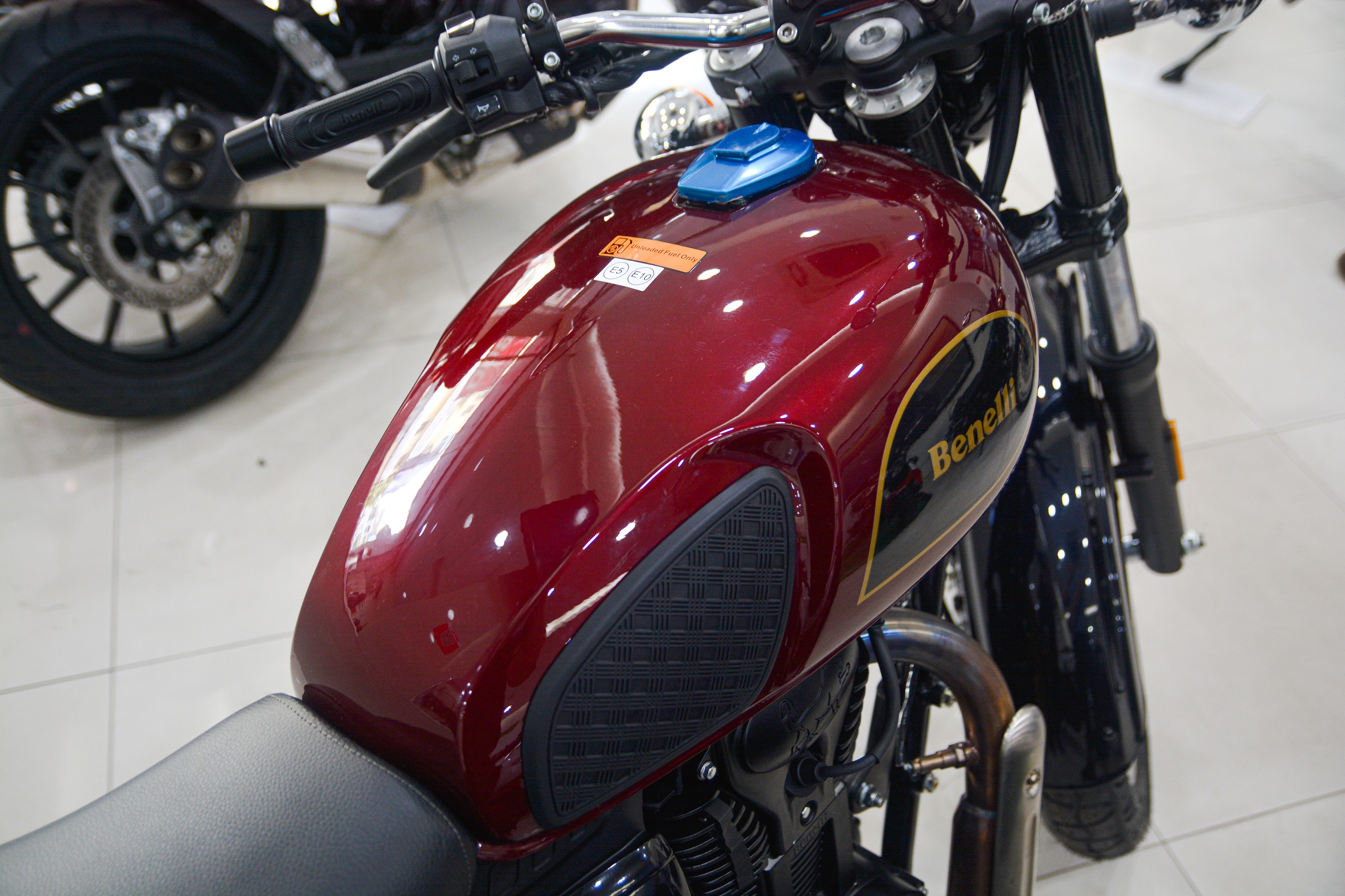 Chi tiet Benelli Imperiale 400 2020 tai VN anh 7