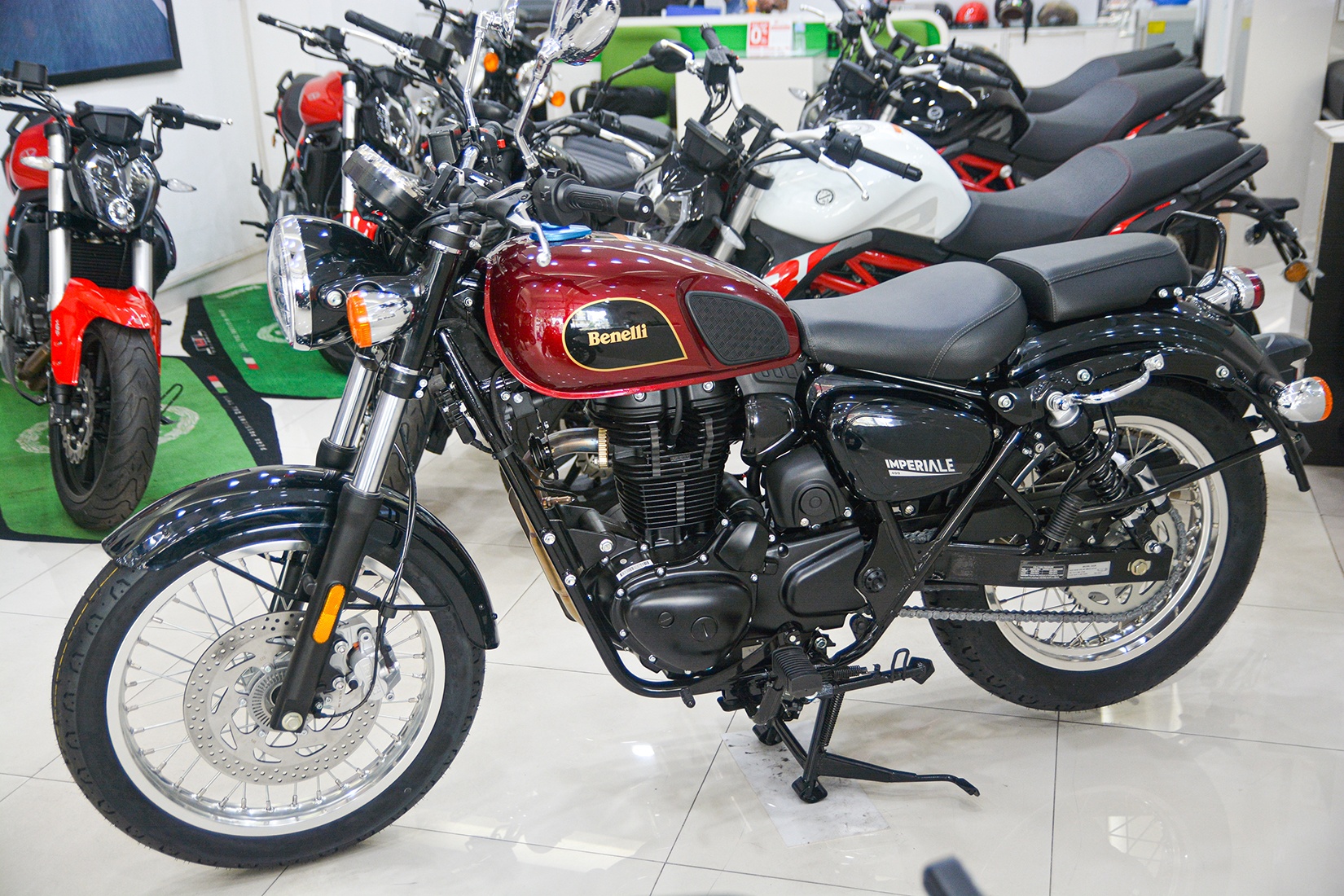 Chi tiet Benelli Imperiale 400 2020 tai VN anh 12