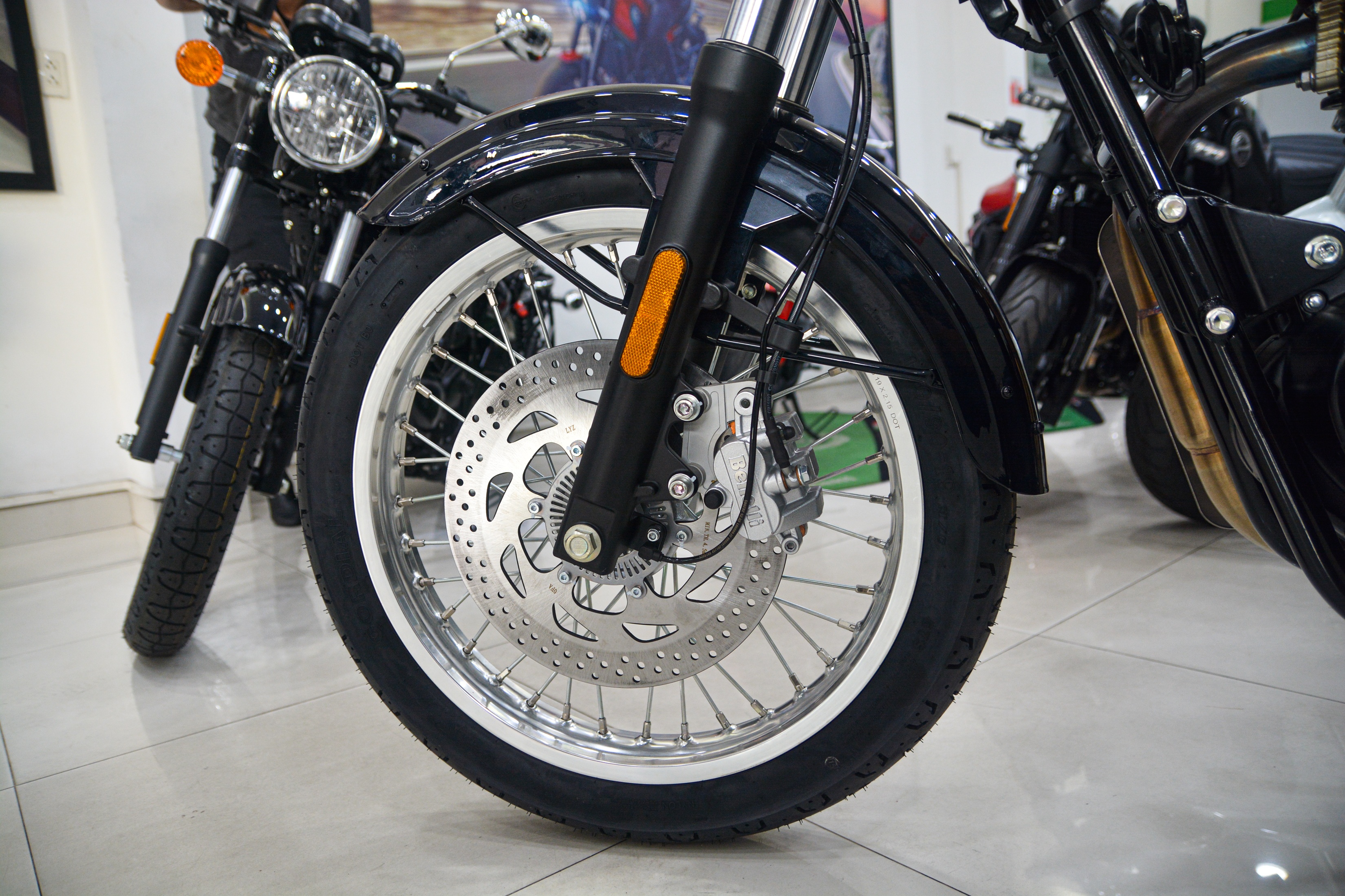 Chi tiet Benelli Imperiale 400 2020 tai VN anh 3