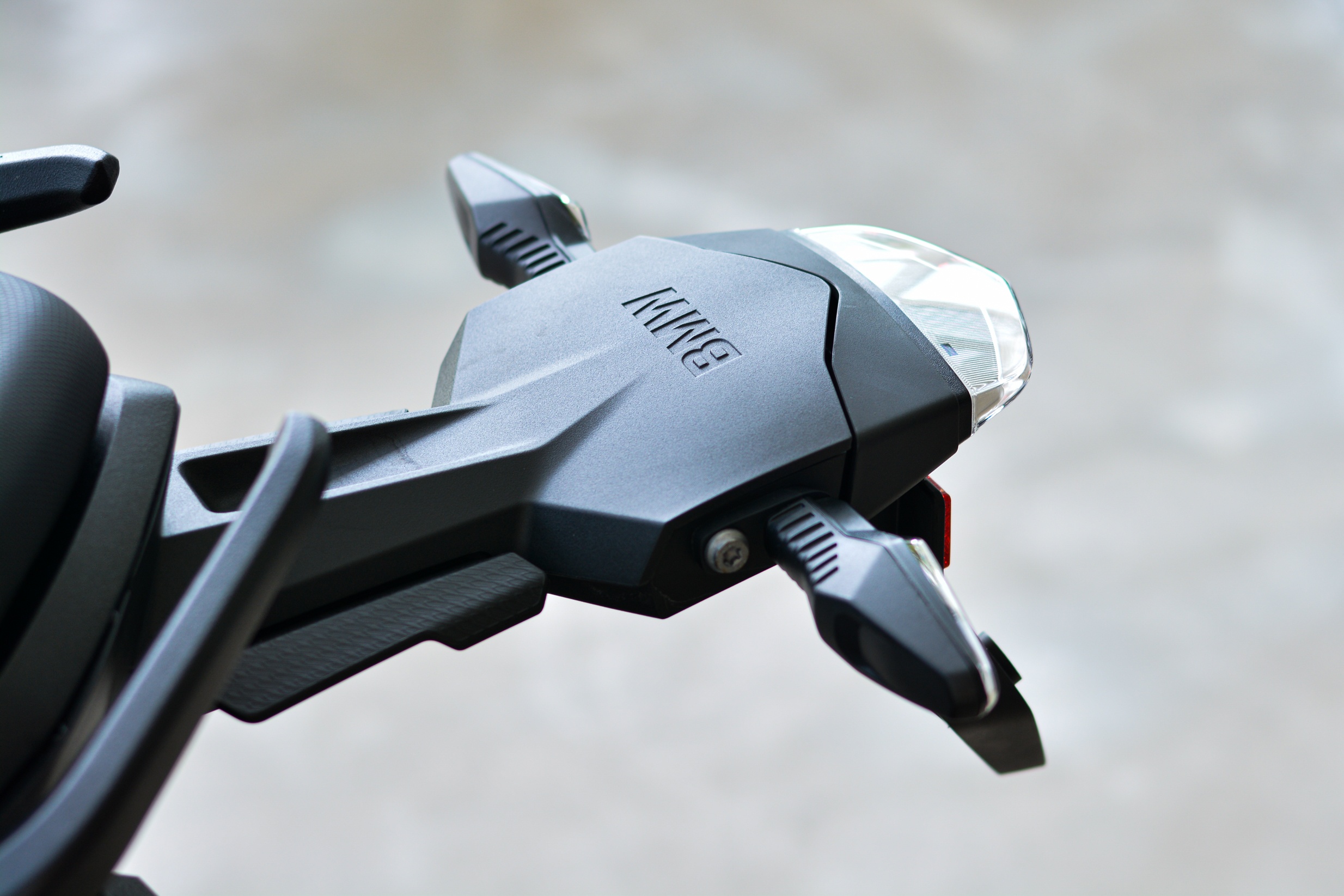 Chi tiet BMW F 900 XR - moto sport-adventure gia 549 trieu anh 12