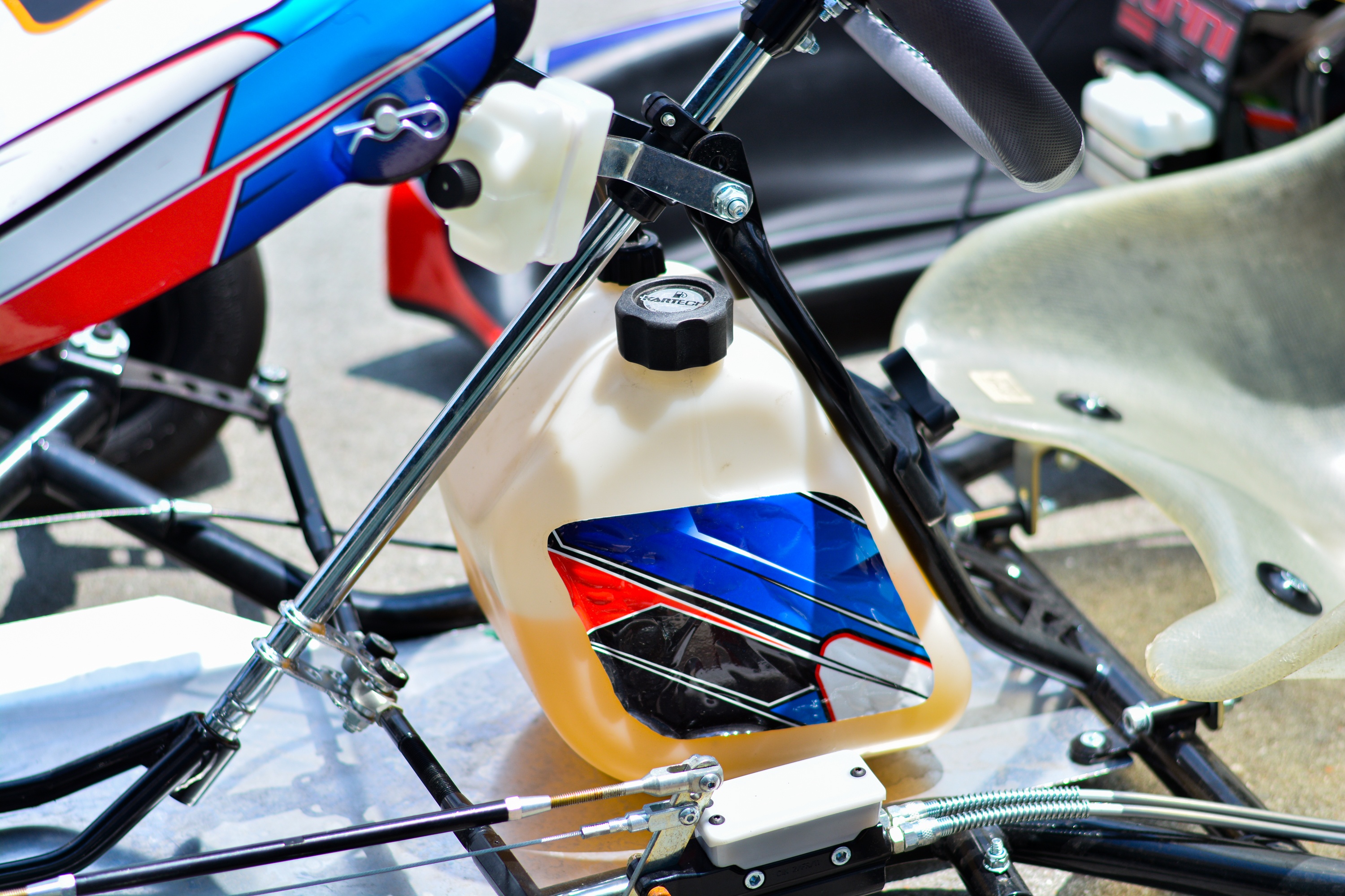 Xe dua go-kart chay tren 100 km/h tai VN co gi dac biet? anh 8