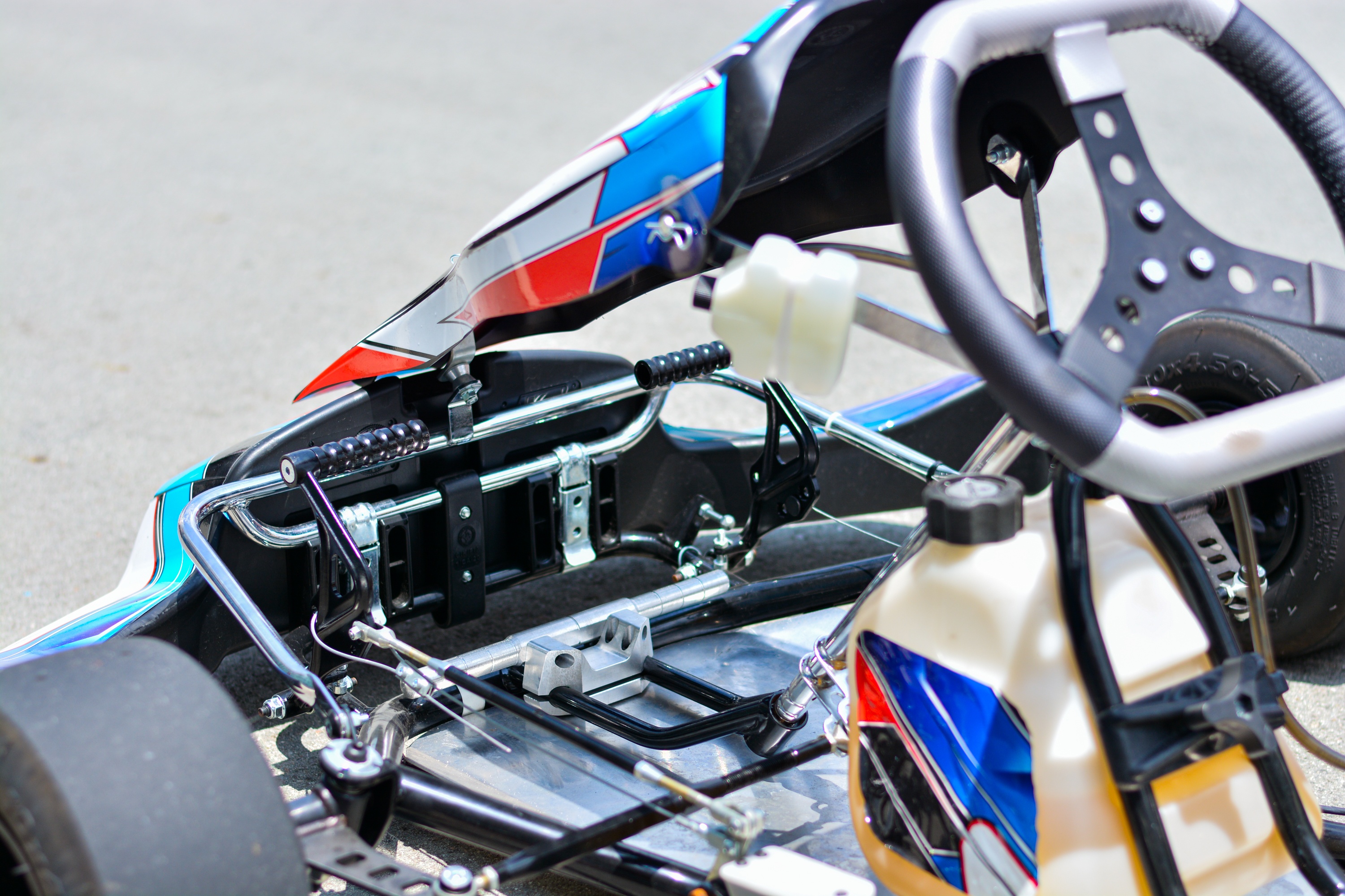 Xe dua go-kart chay tren 100 km/h tai VN co gi dac biet? anh 3