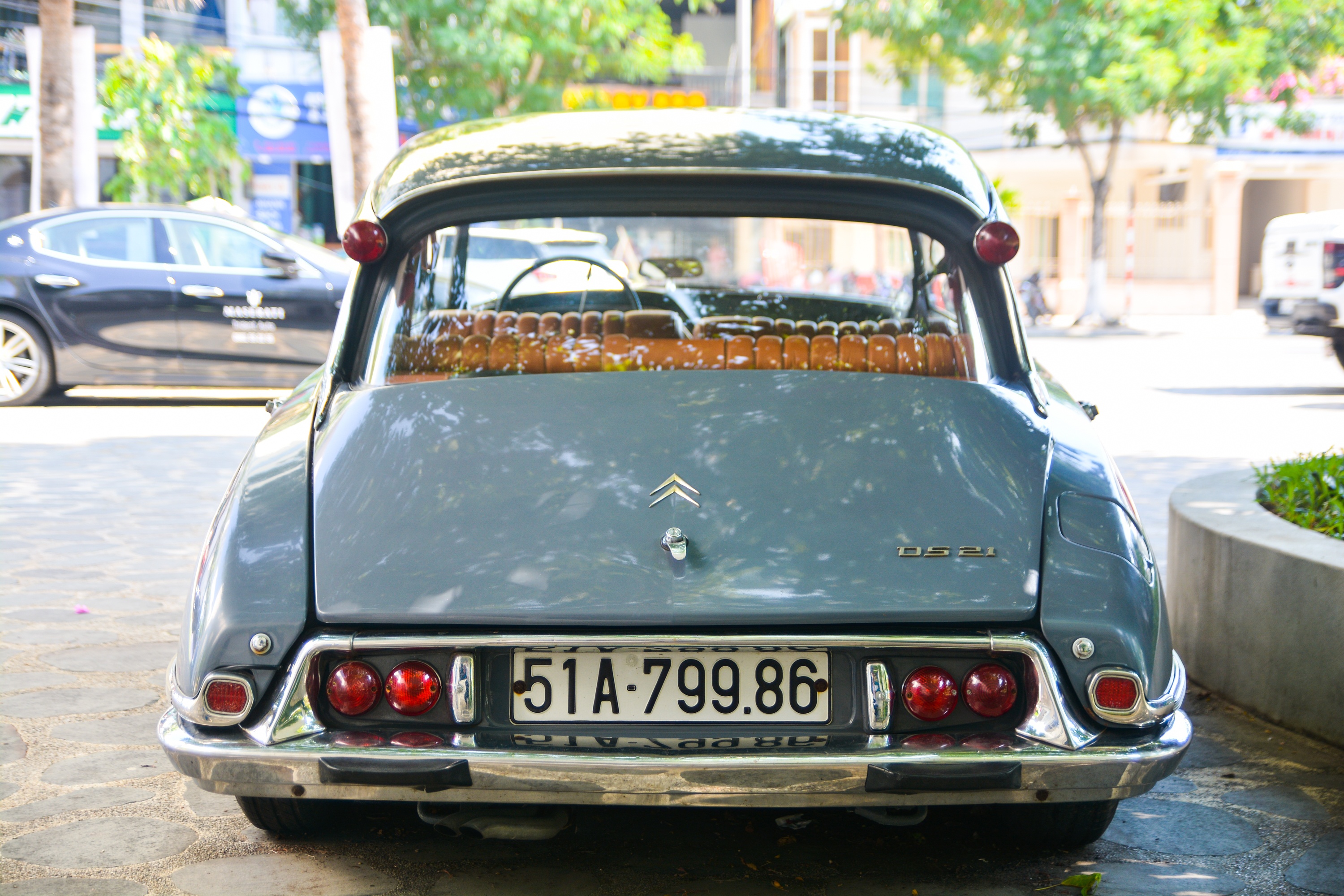 Xe cổ Citroen DS 21 của dân chơi Đà Nẵng ảnh 4 Xe co Citroen DS 21 cua dan choi Da Nang anh 4