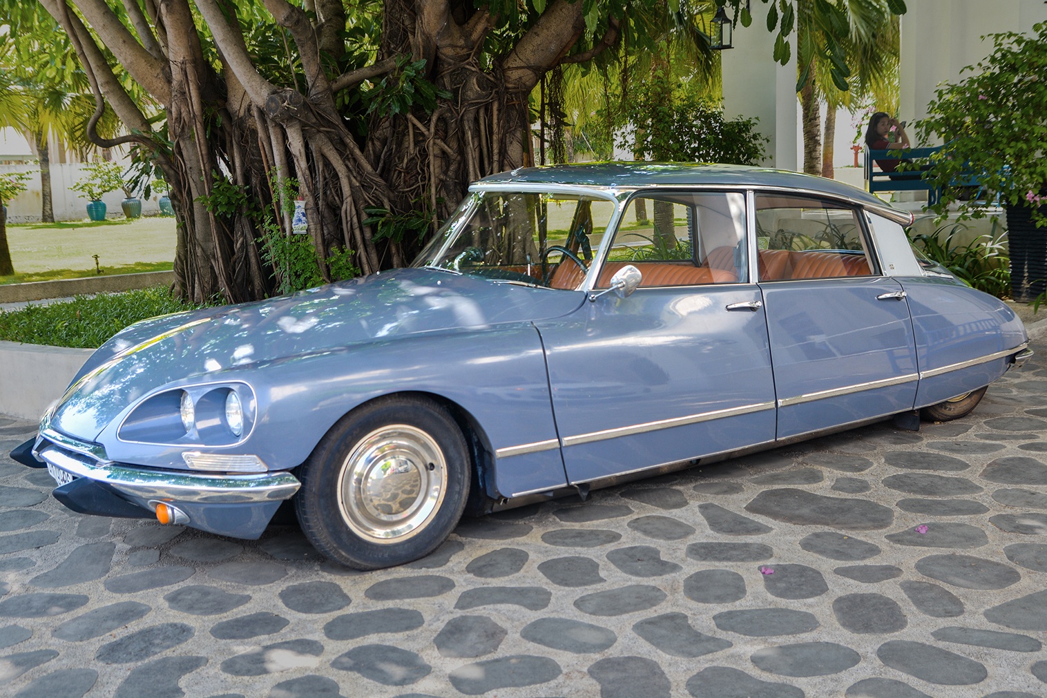 Chi tiet xe co 50 tuoi Citroen DS 21 tai Da Nang hinh anh