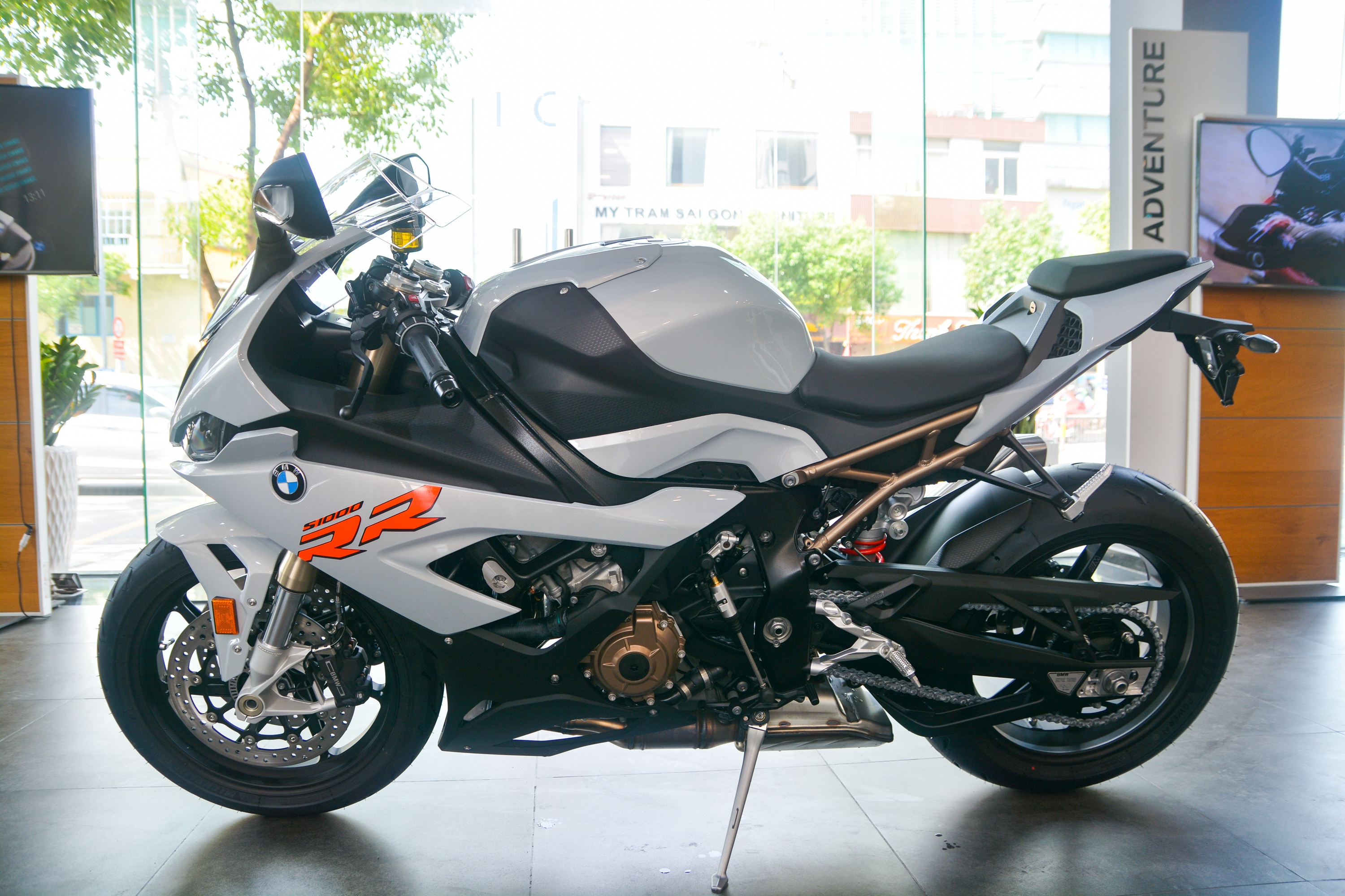 Chi tiet BMW S 1000 RR Hockenheim Silver Metallic tai Viet Nam anh 10
