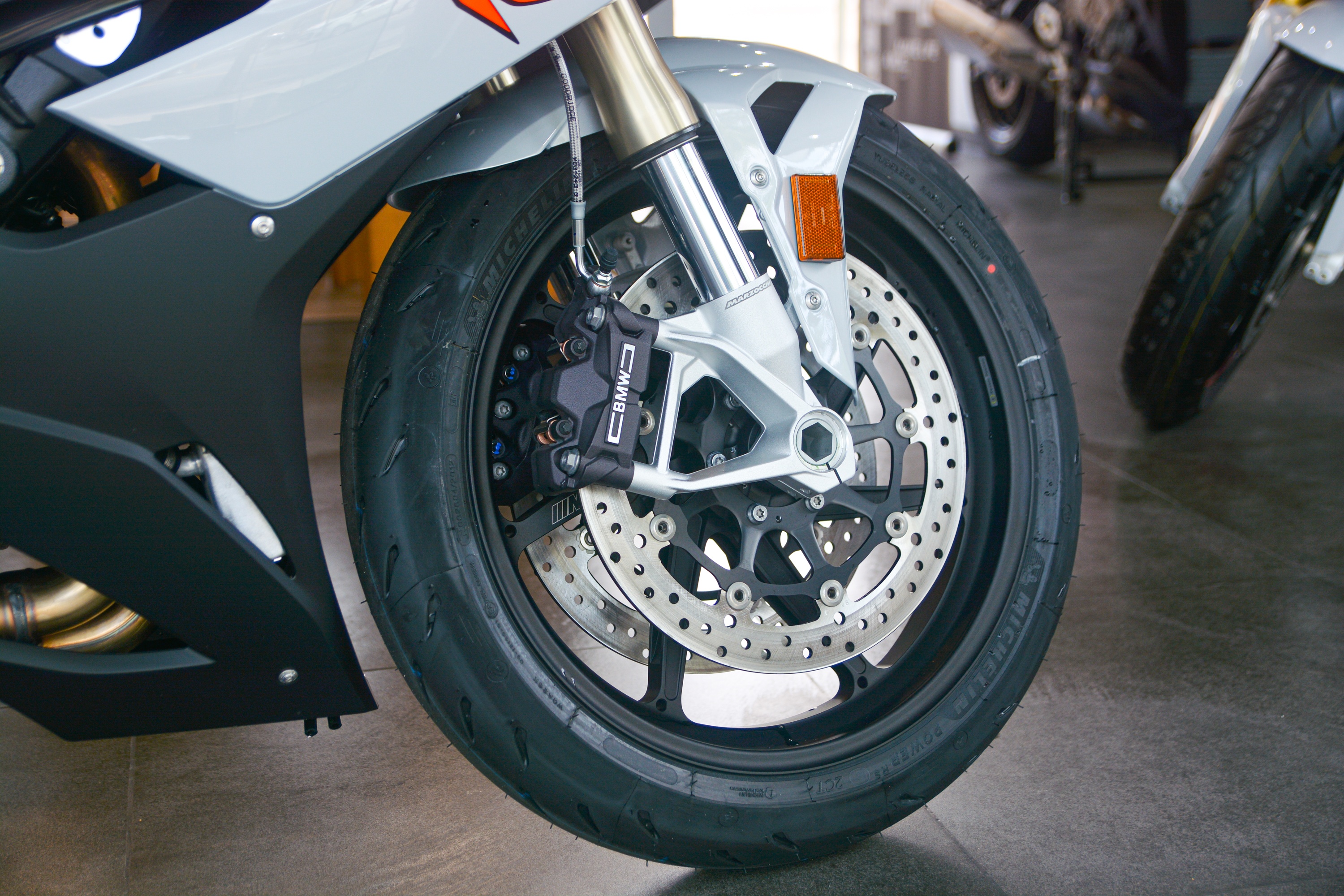 Chi tiet BMW S 1000 RR Hockenheim Silver Metallic tai Viet Nam anh 5